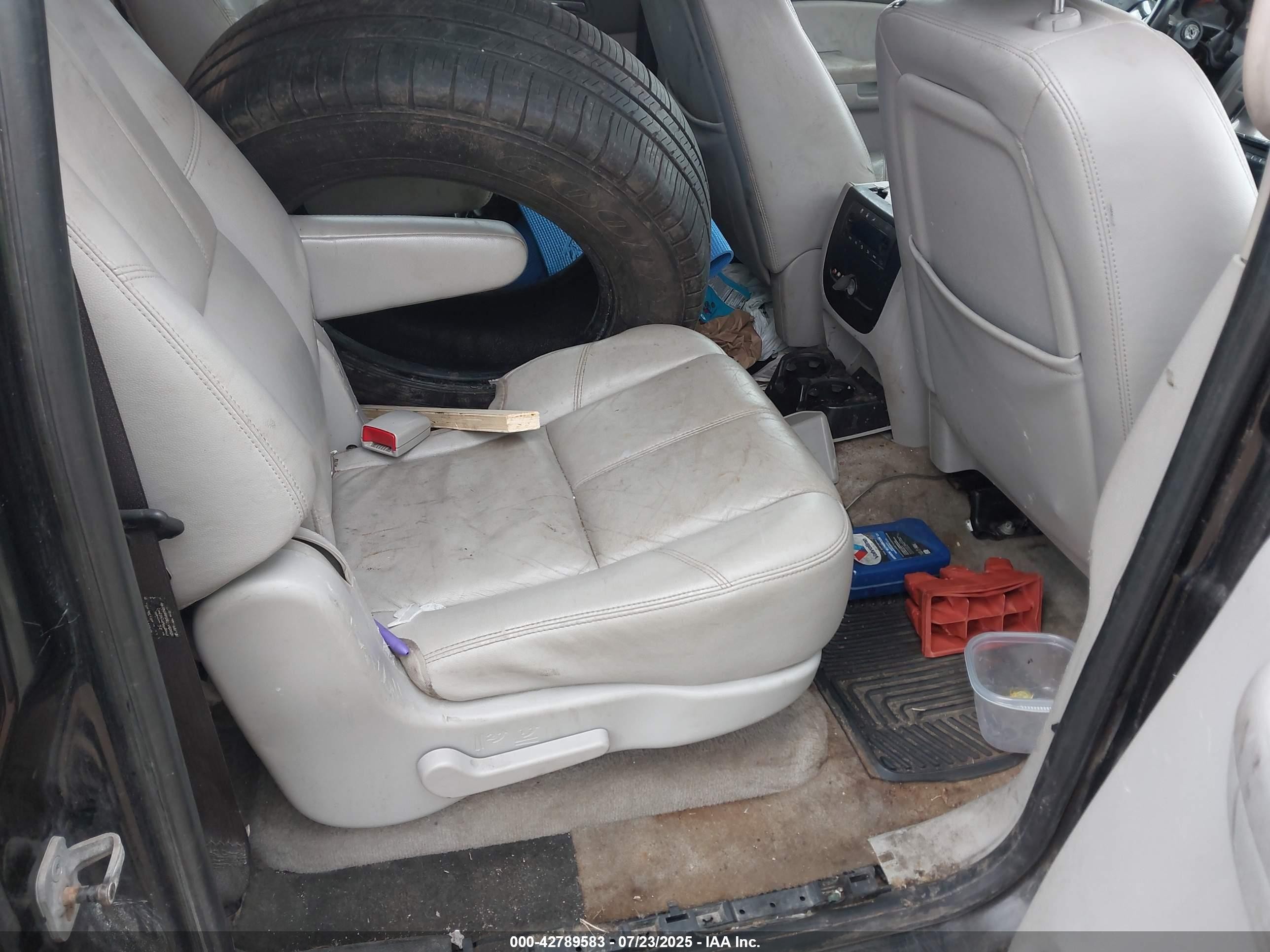 2007 Chevrolet Suburban 1500 Lt Черный vin: 3GNFK16397G171774