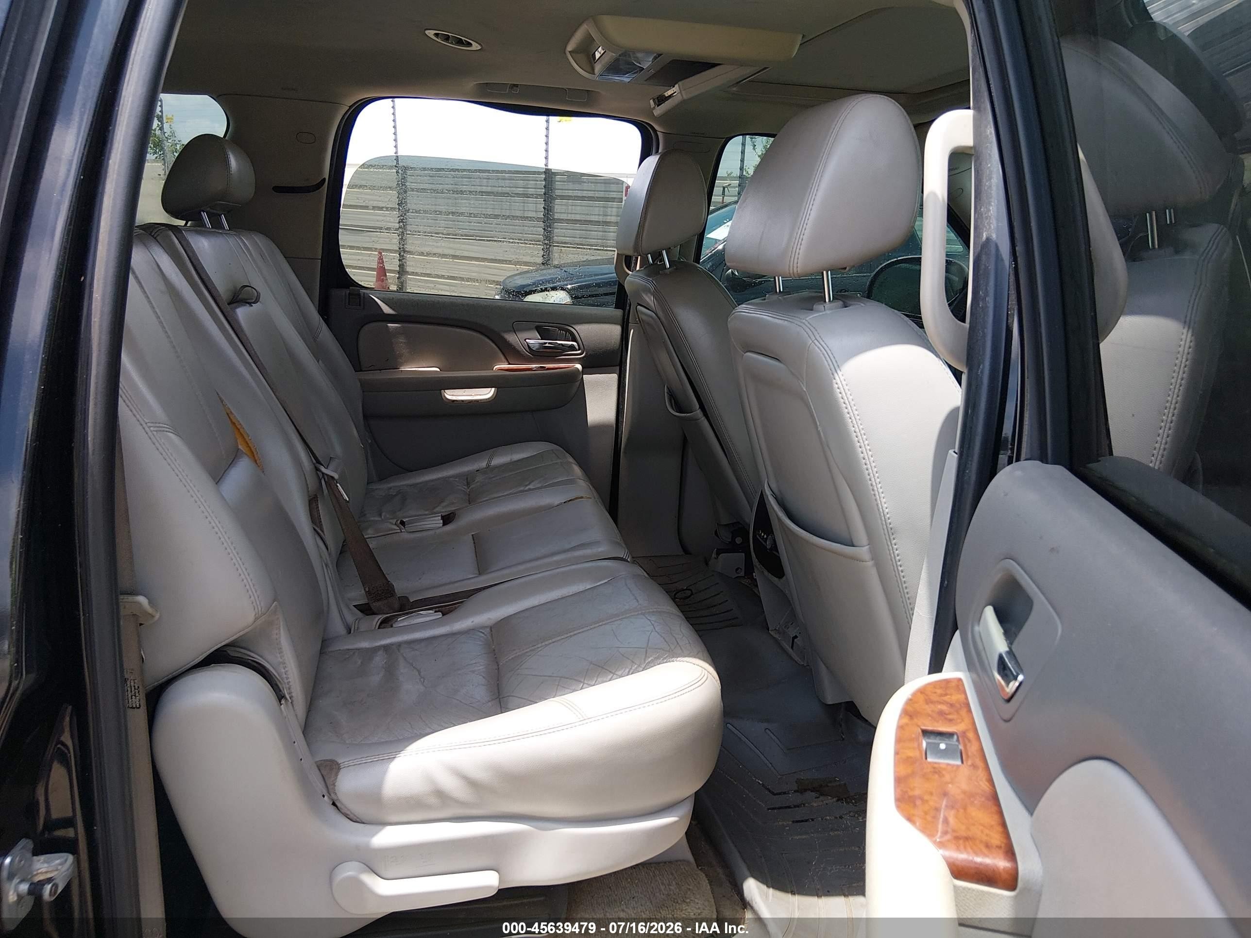 2007 Chevrolet Suburban Lt Черный vin: 3GNFK16397G181754