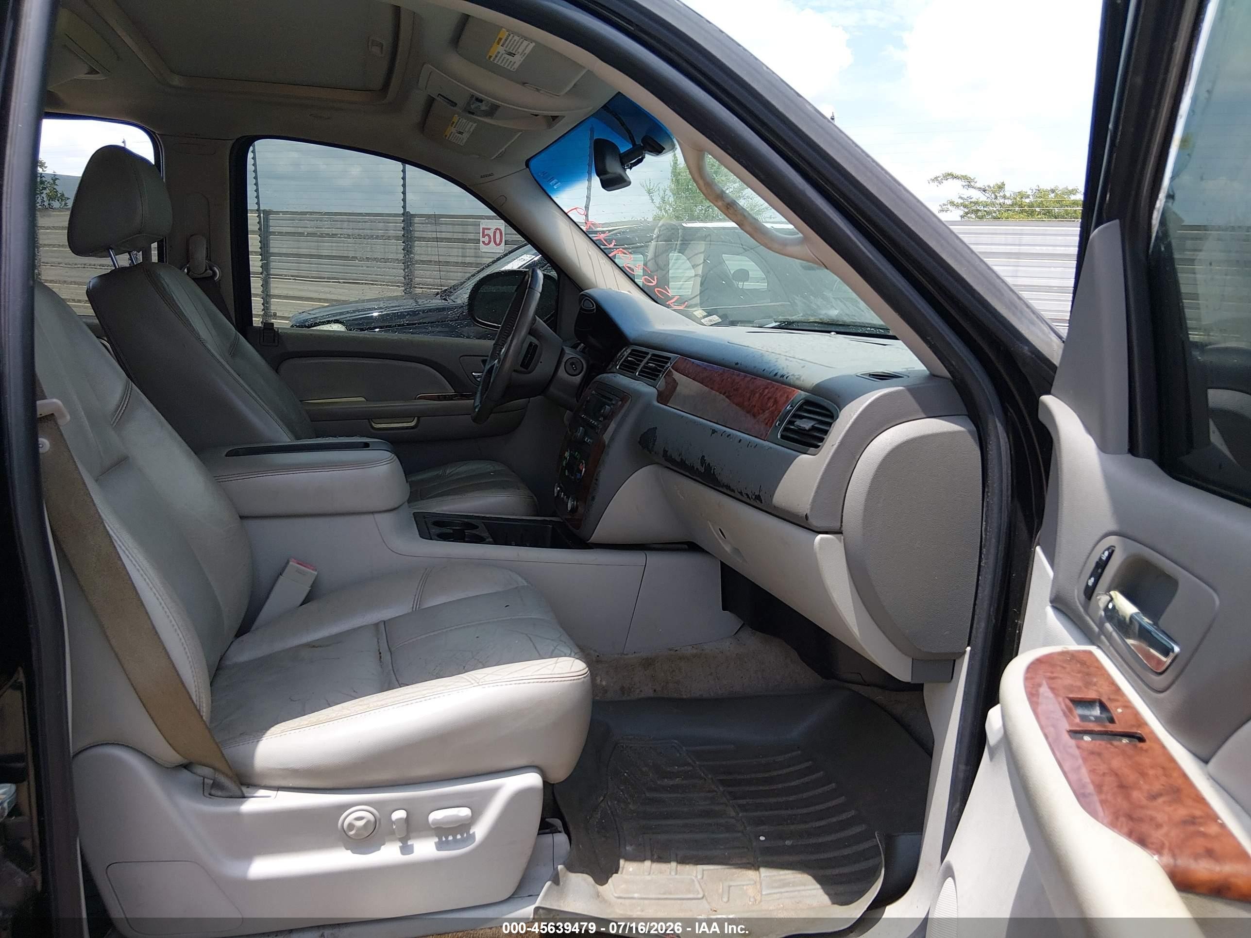 2007 Chevrolet Suburban Lt Черный vin: 3GNFK16397G181754