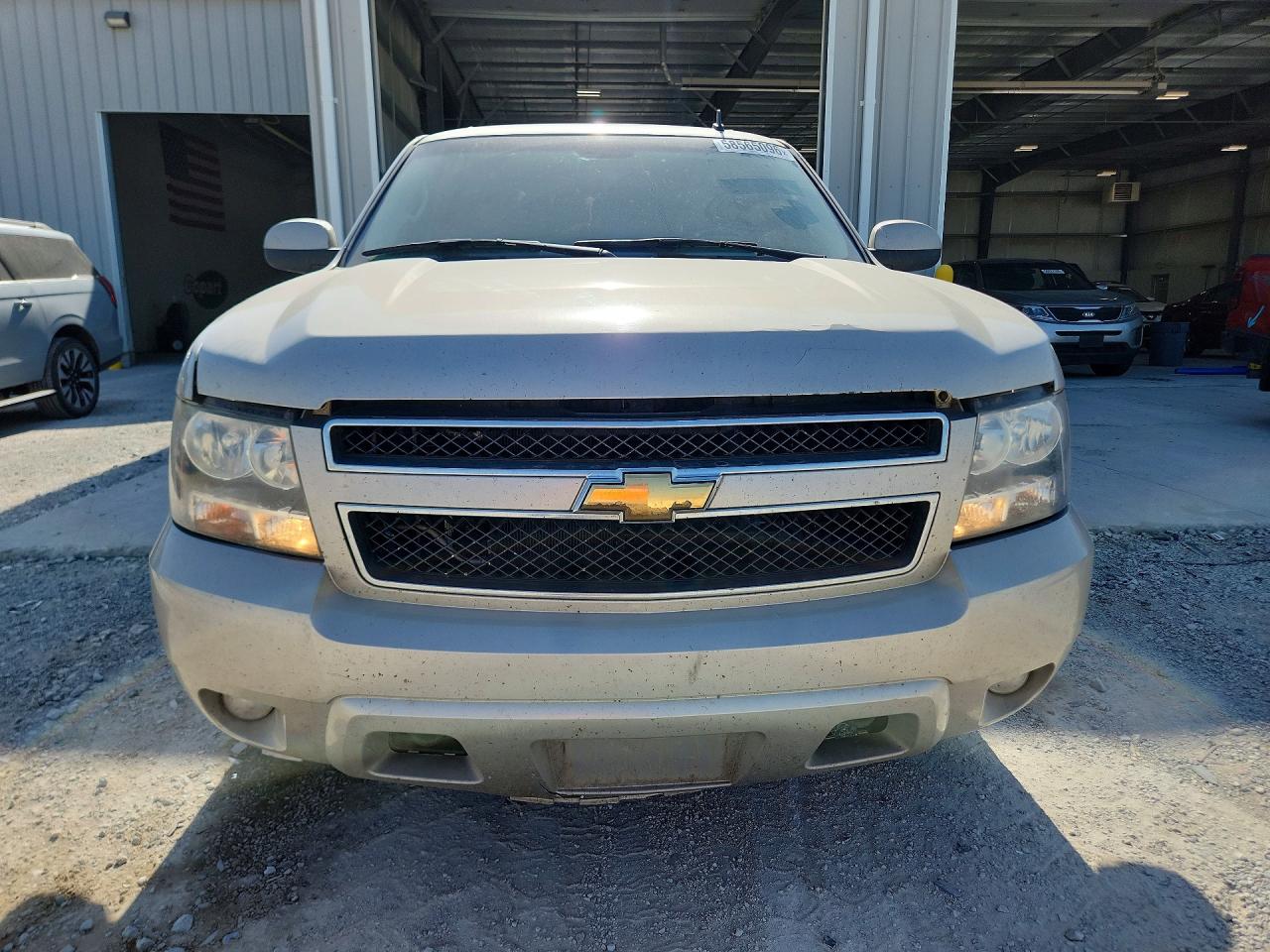 2007 Chevrolet Suburban K1500 Silver vin: 3GNFK163X7G188969