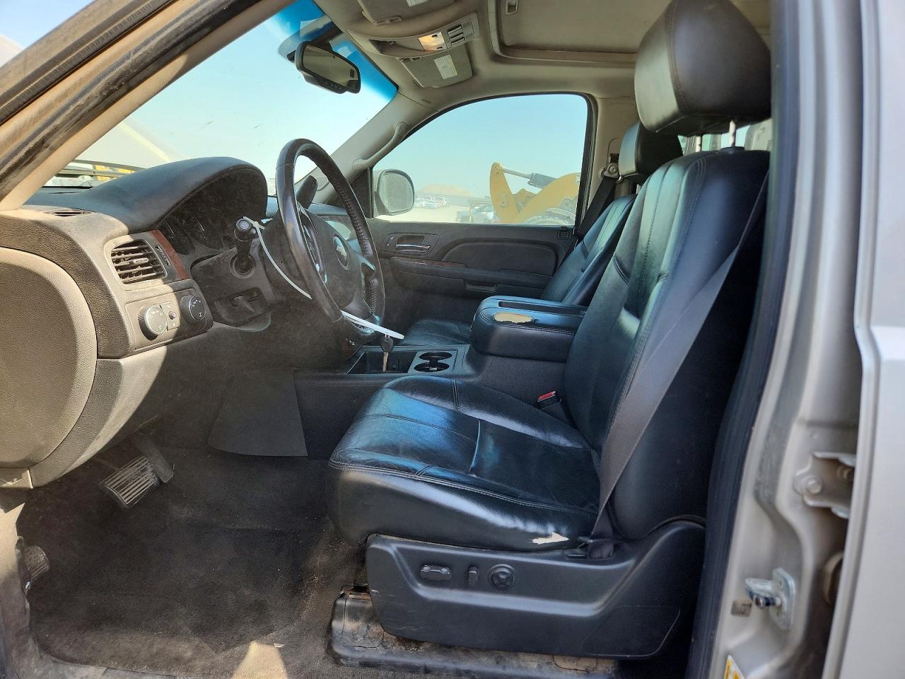 2007 Chevrolet Suburban K1500 Silver vin: 3GNFK163X7G188969
