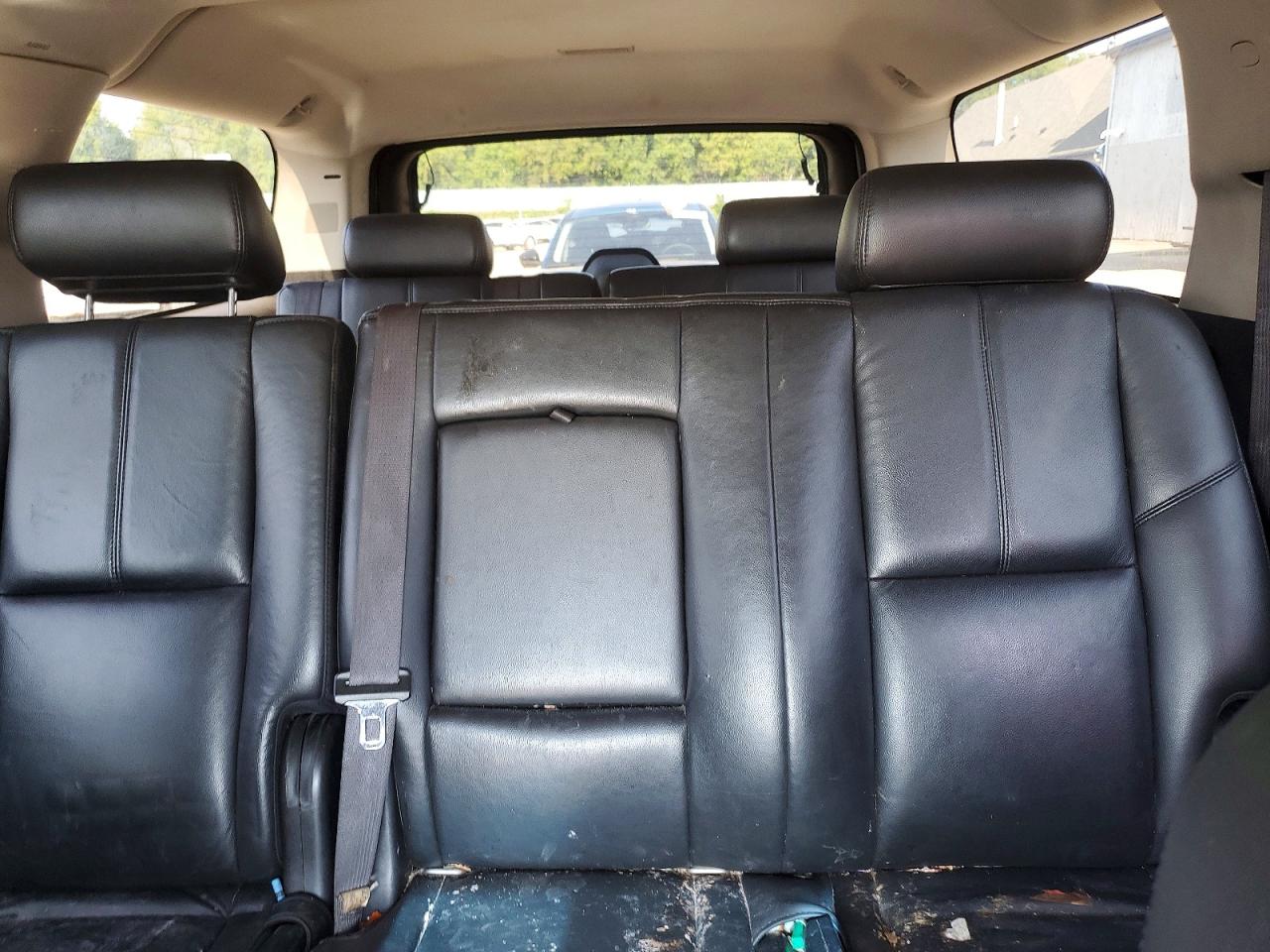 2008 Chevrolet Suburban K1500 Ls Silver vin: 3GNFK163X8G159893
