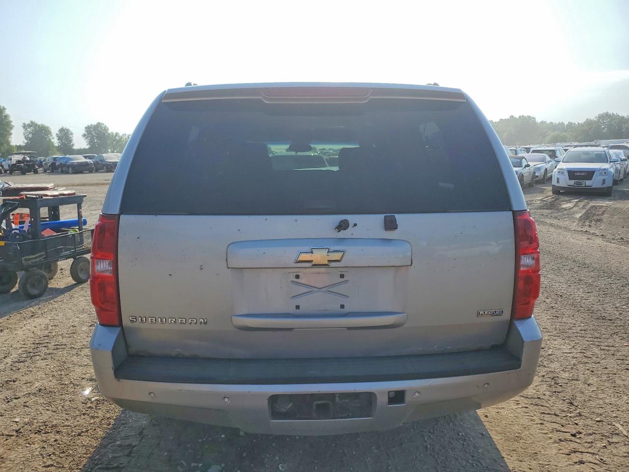 2008 Chevrolet Suburban K1500 Ls Silver vin: 3GNFK163X8G159893