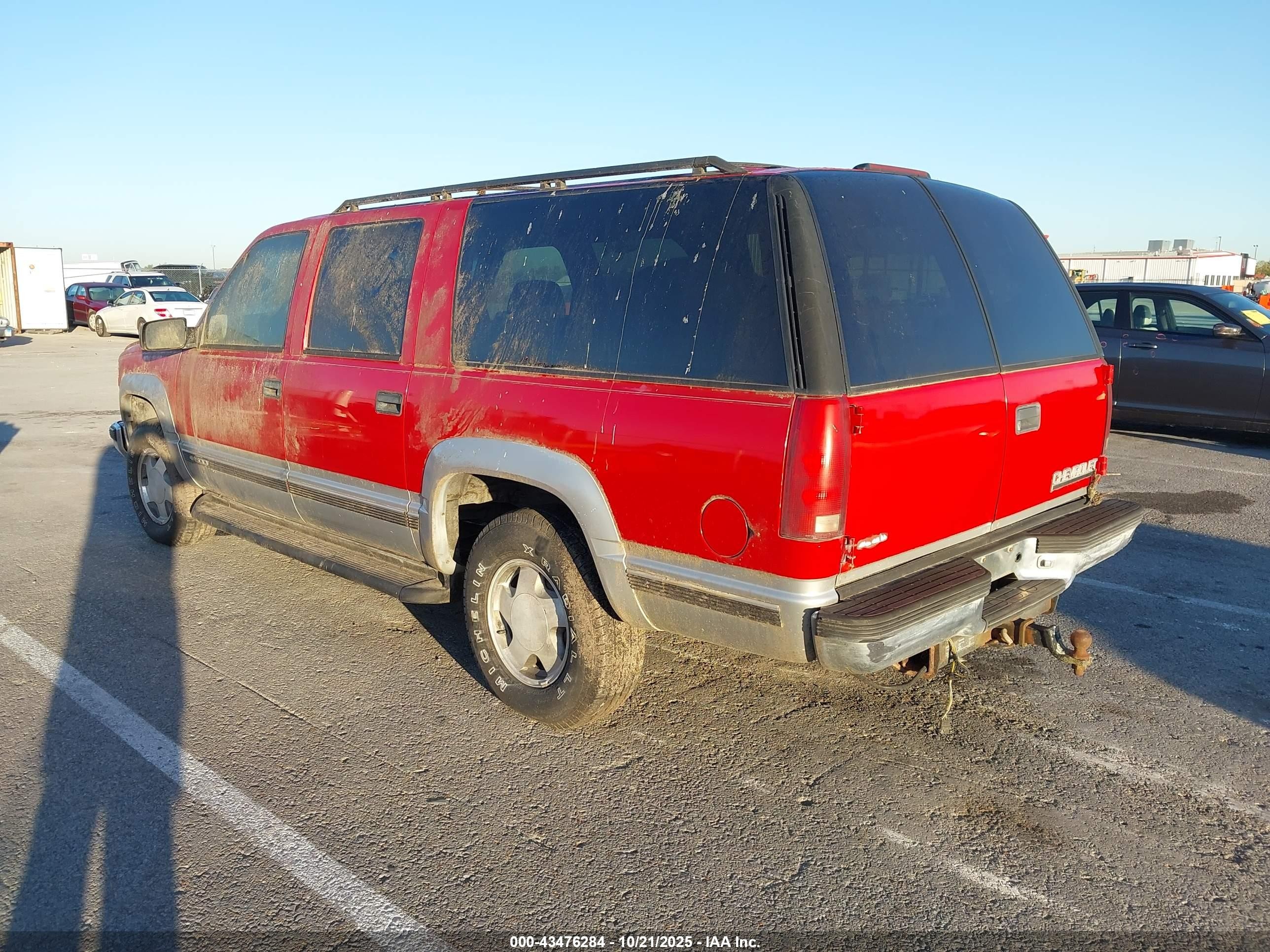 1997 Chevrolet Suburban 1500   Red vin: 3GNFK16R0VG107804