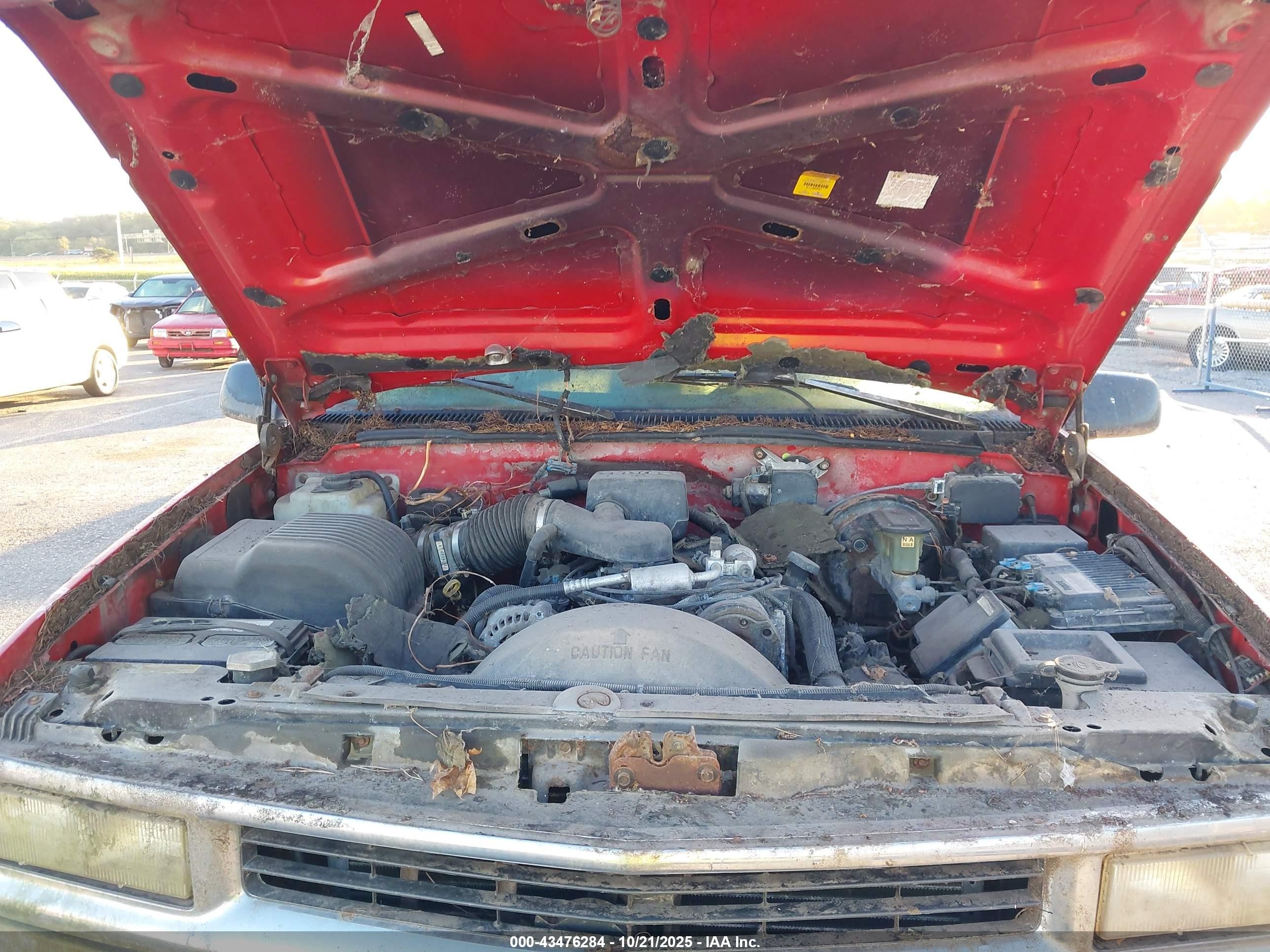 1997 Chevrolet Suburban 1500   Red vin: 3GNFK16R0VG107804