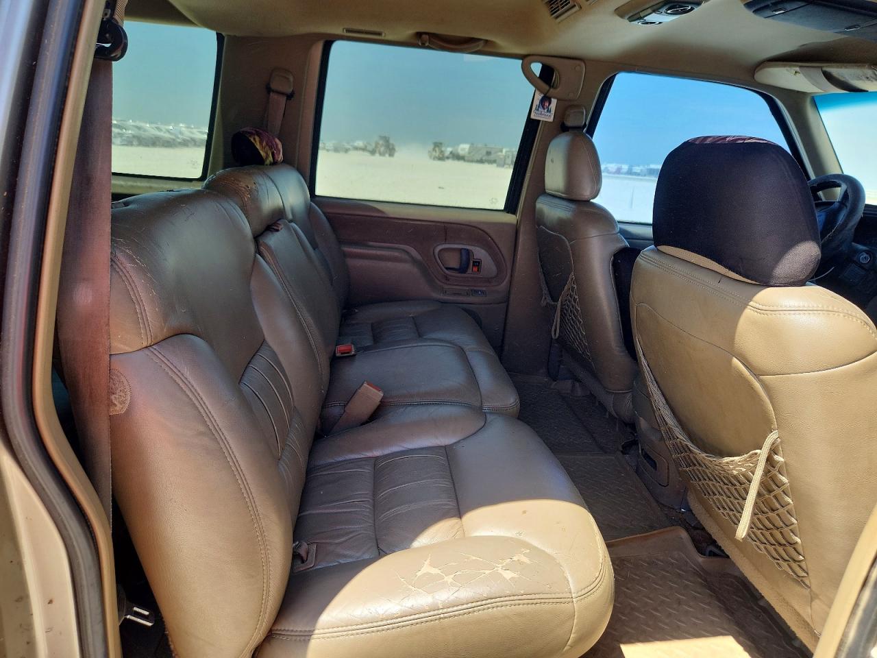 1999 Chevrolet Suburban Серый vin: 3GNFK16R0XG122984