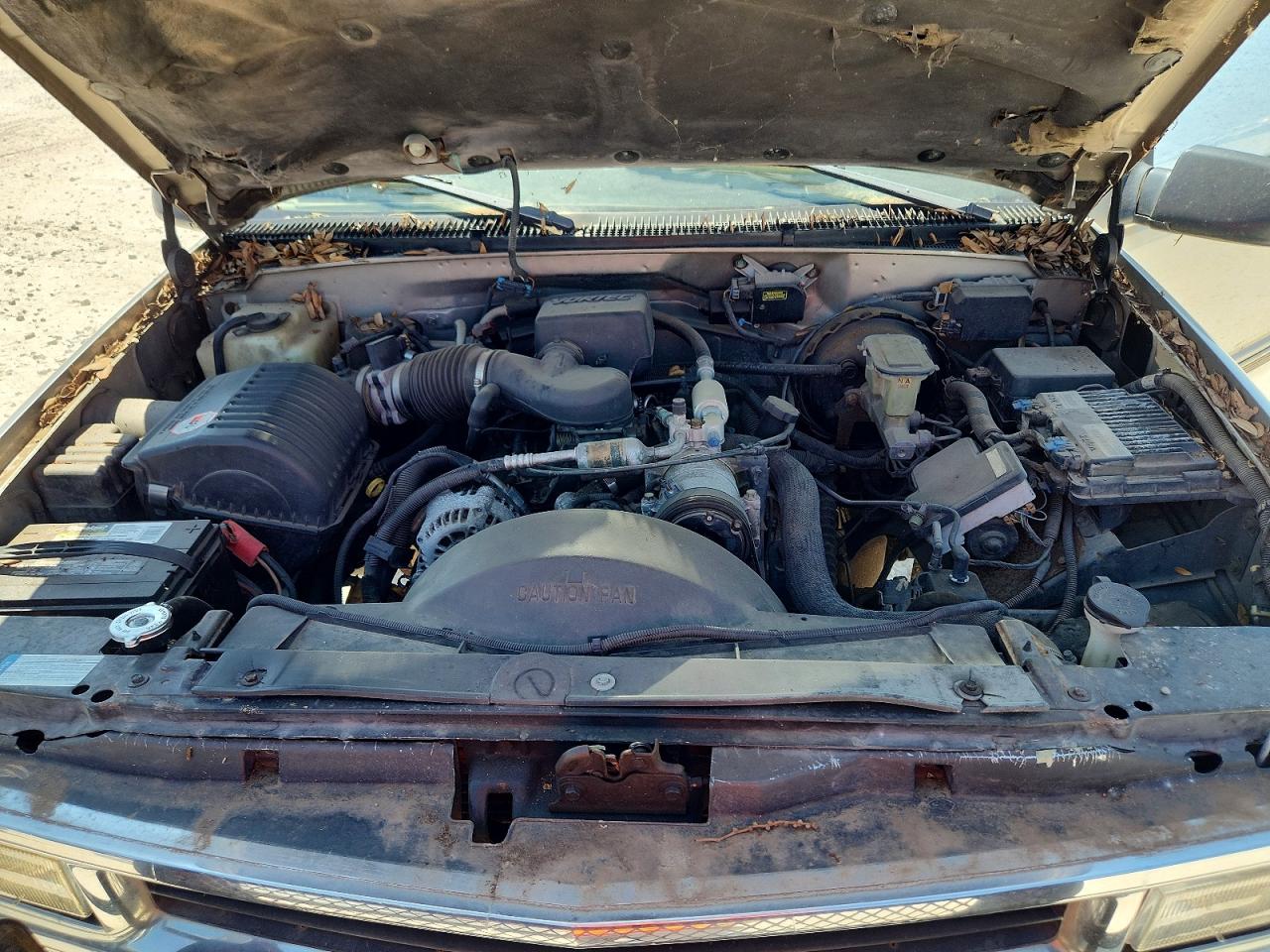 1999 Chevrolet Suburban Серый vin: 3GNFK16R0XG122984