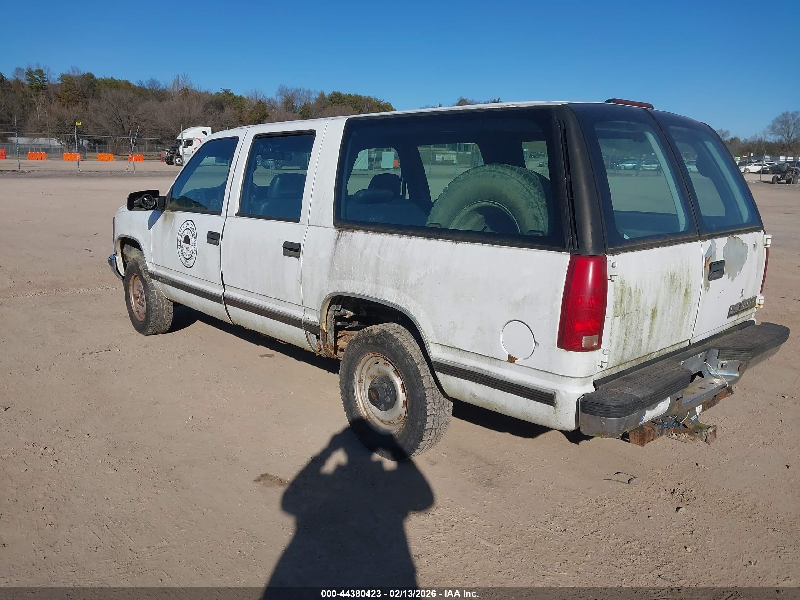 1997 Chevrolet Suburban 1500   Белый vin: 3GNFK16R1VG130749