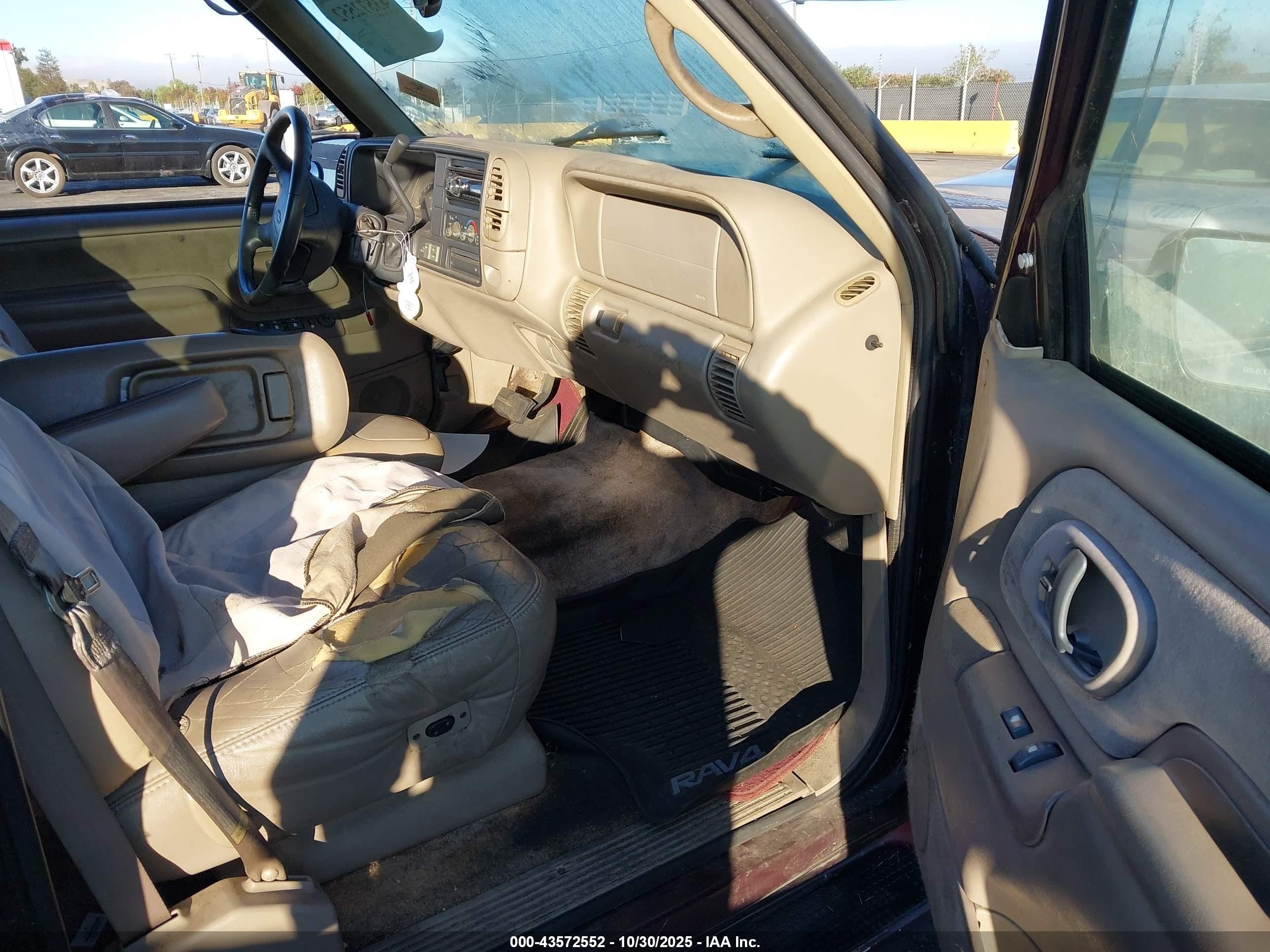 1997 Chevrolet Suburban 1500   Purple vin: 3GNFK16R1VG135563