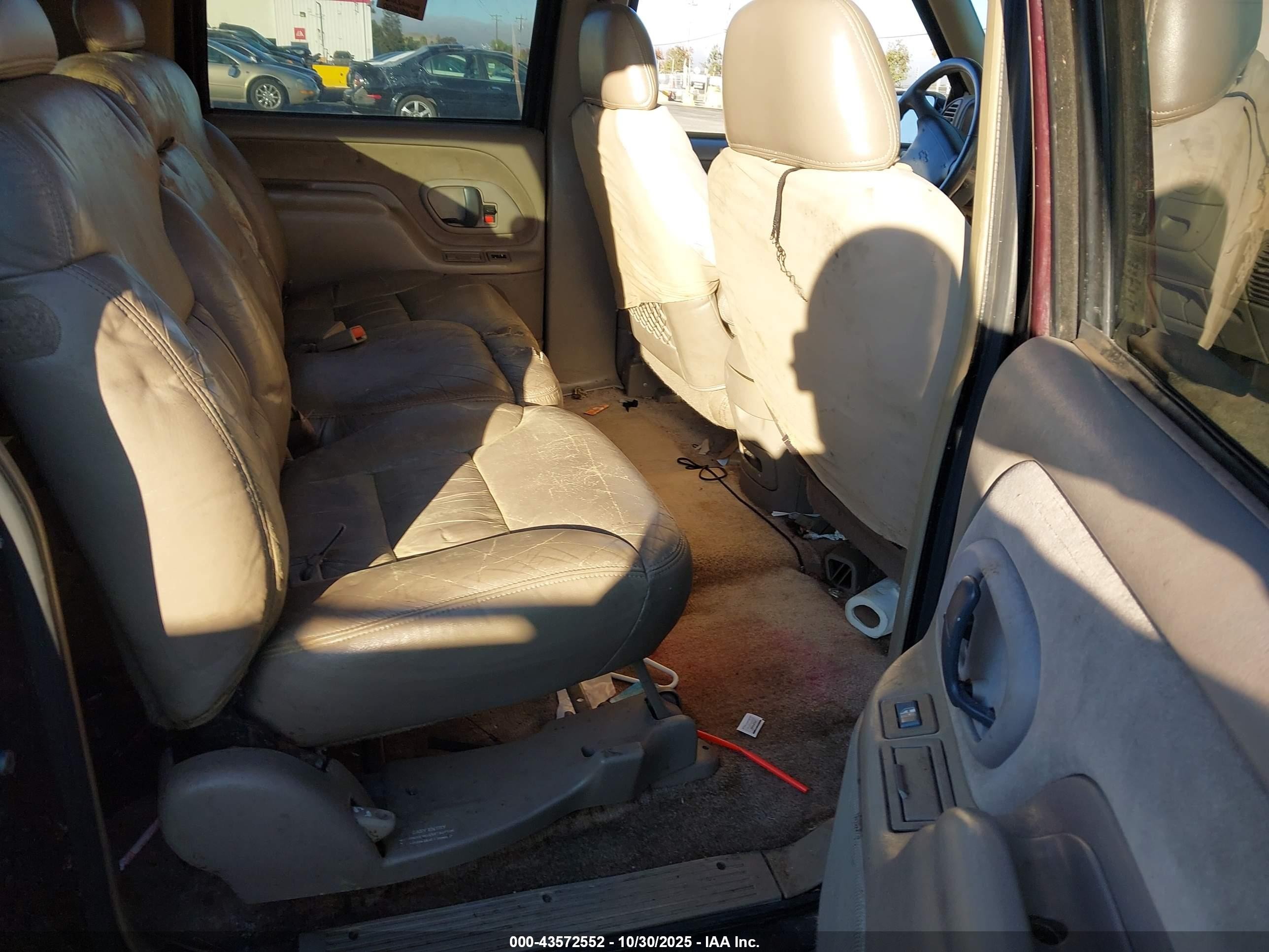 1997 Chevrolet Suburban 1500   Purple vin: 3GNFK16R1VG135563