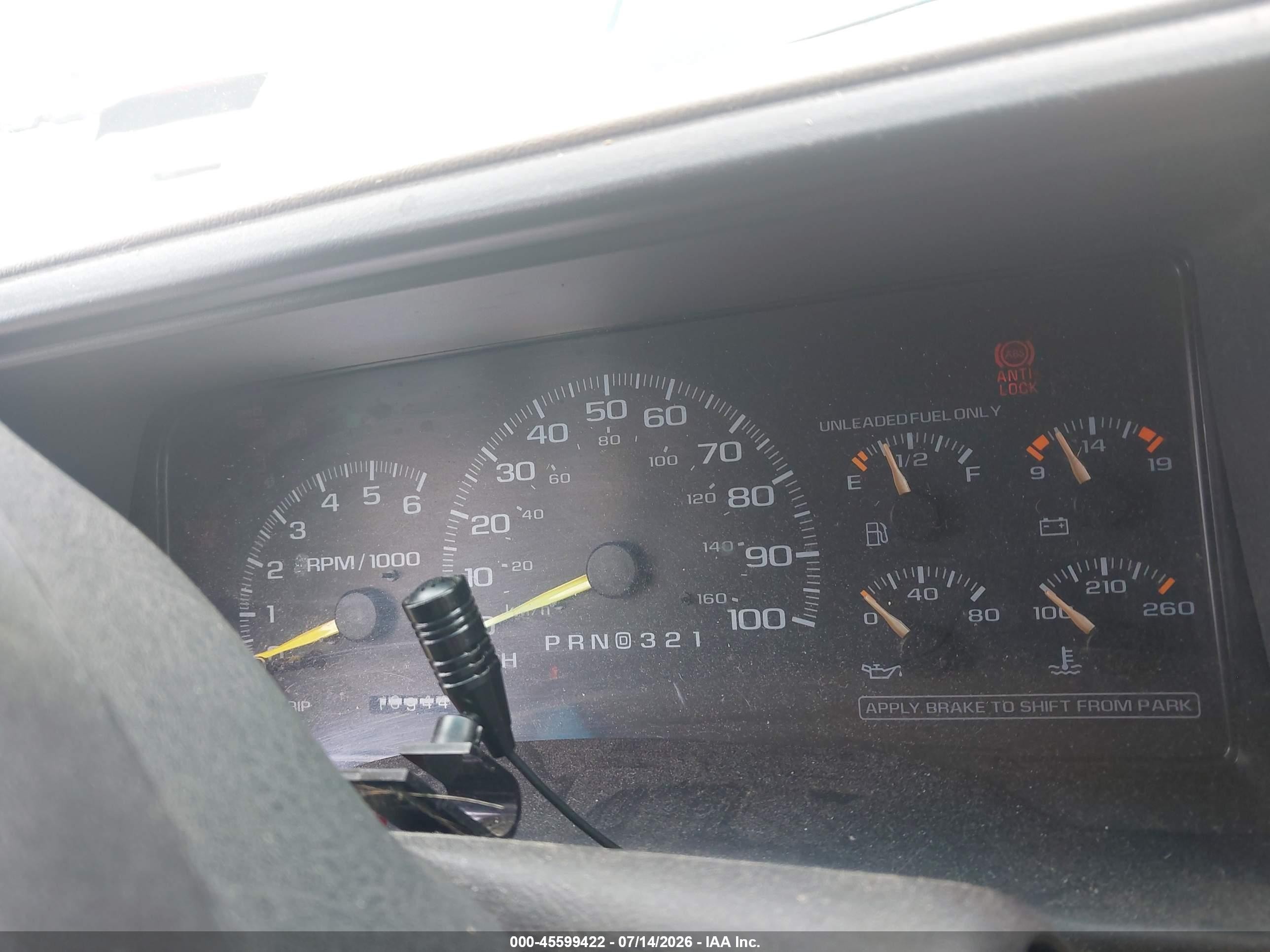 1997 Chevrolet Suburban 1500   Green vin: 3GNFK16R1VG177862