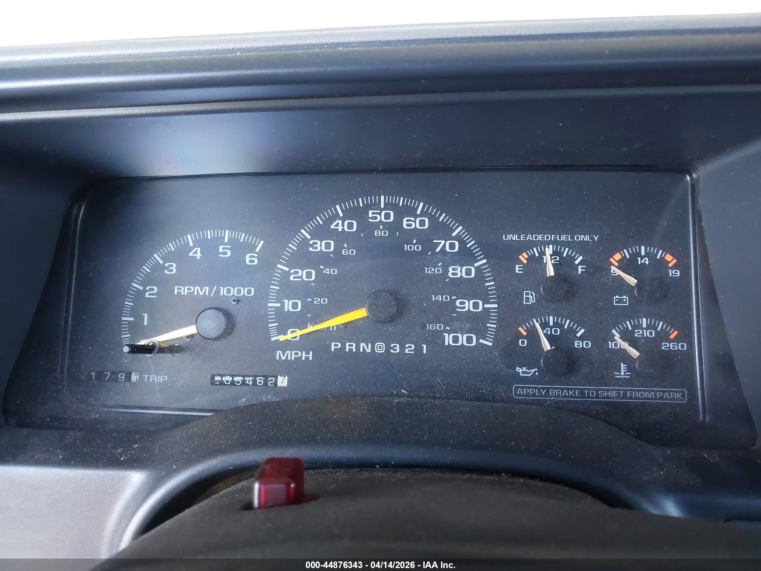 1997 Chevrolet Suburban 1500 White vin: 3GNFK16R2VG177966