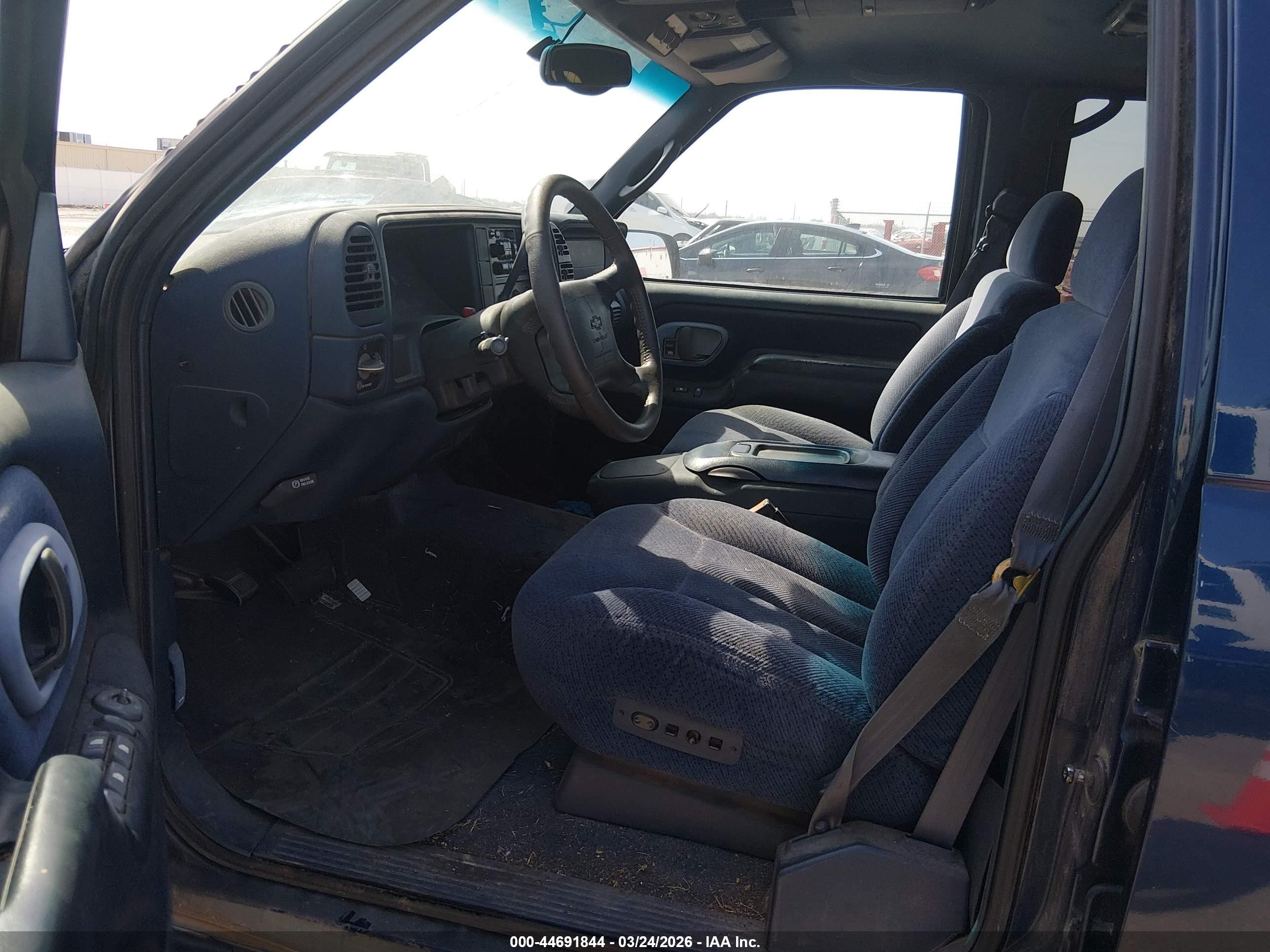 1997 Chevrolet Suburban 1500   Dark Blue vin: 3GNFK16R2VG189406