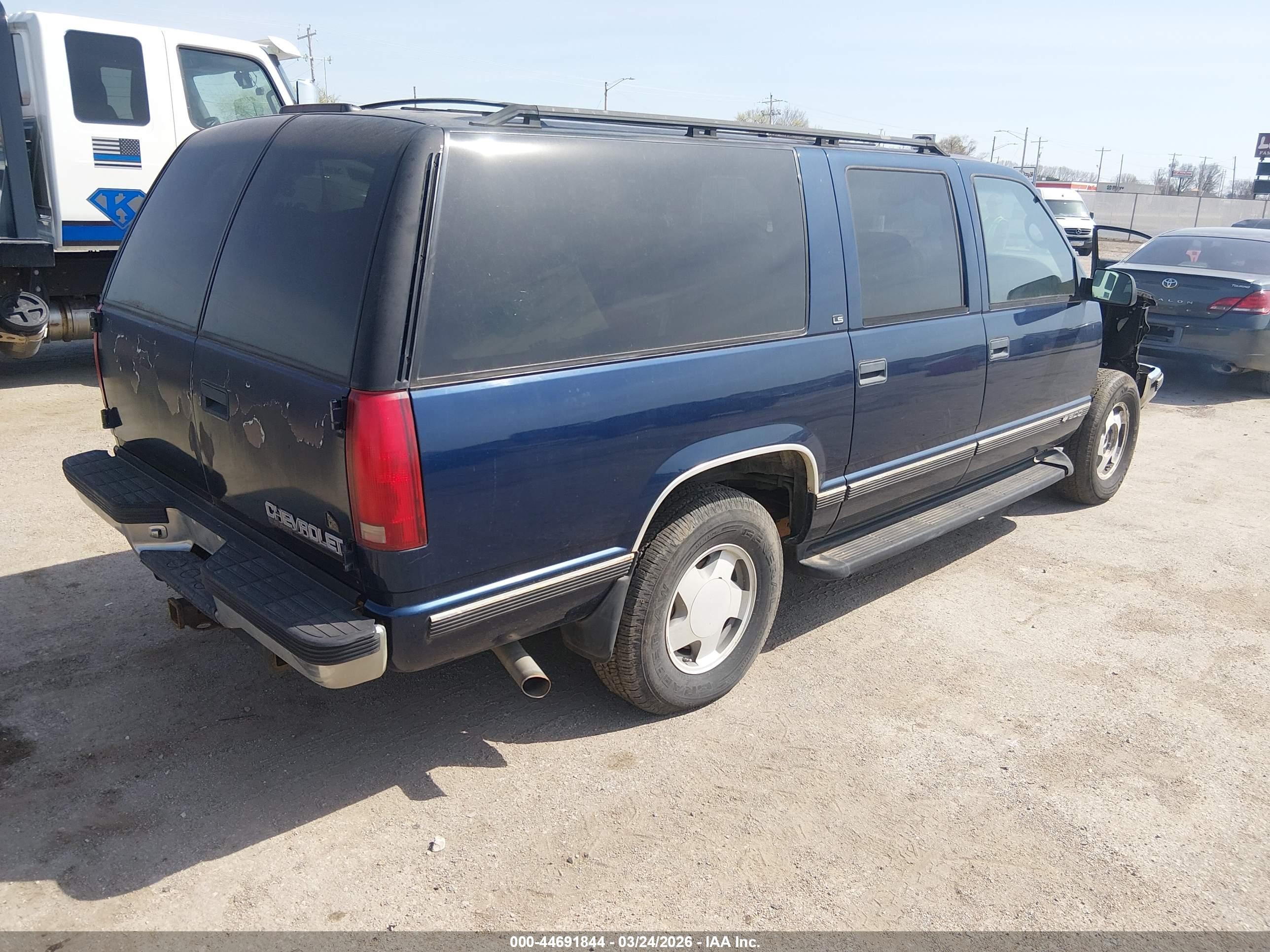 1997 Chevrolet Suburban 1500   Dark Blue vin: 3GNFK16R2VG189406