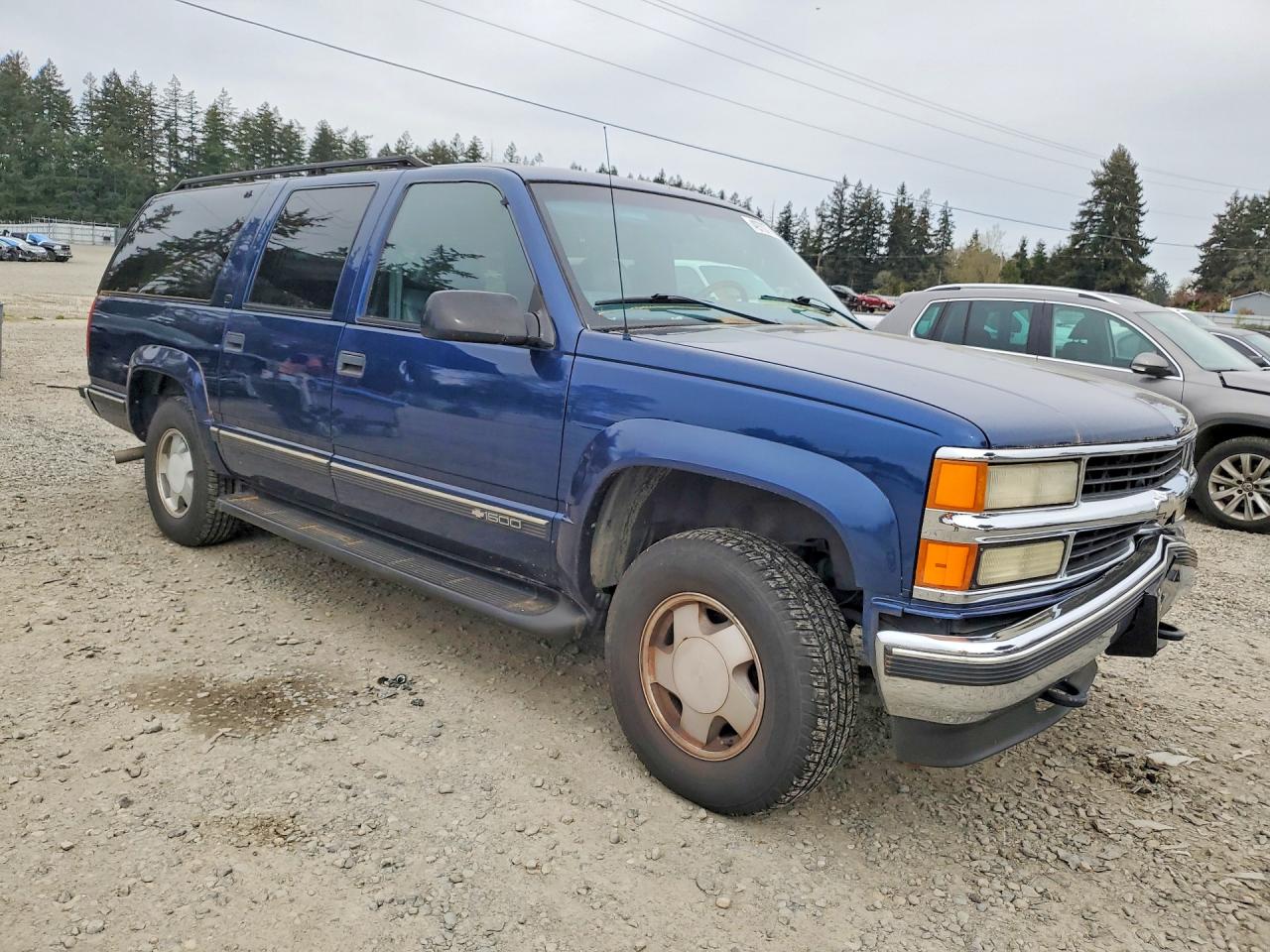 1998 Chevrolet Suburban K1500 Blue vin: 3GNFK16R2WG150977