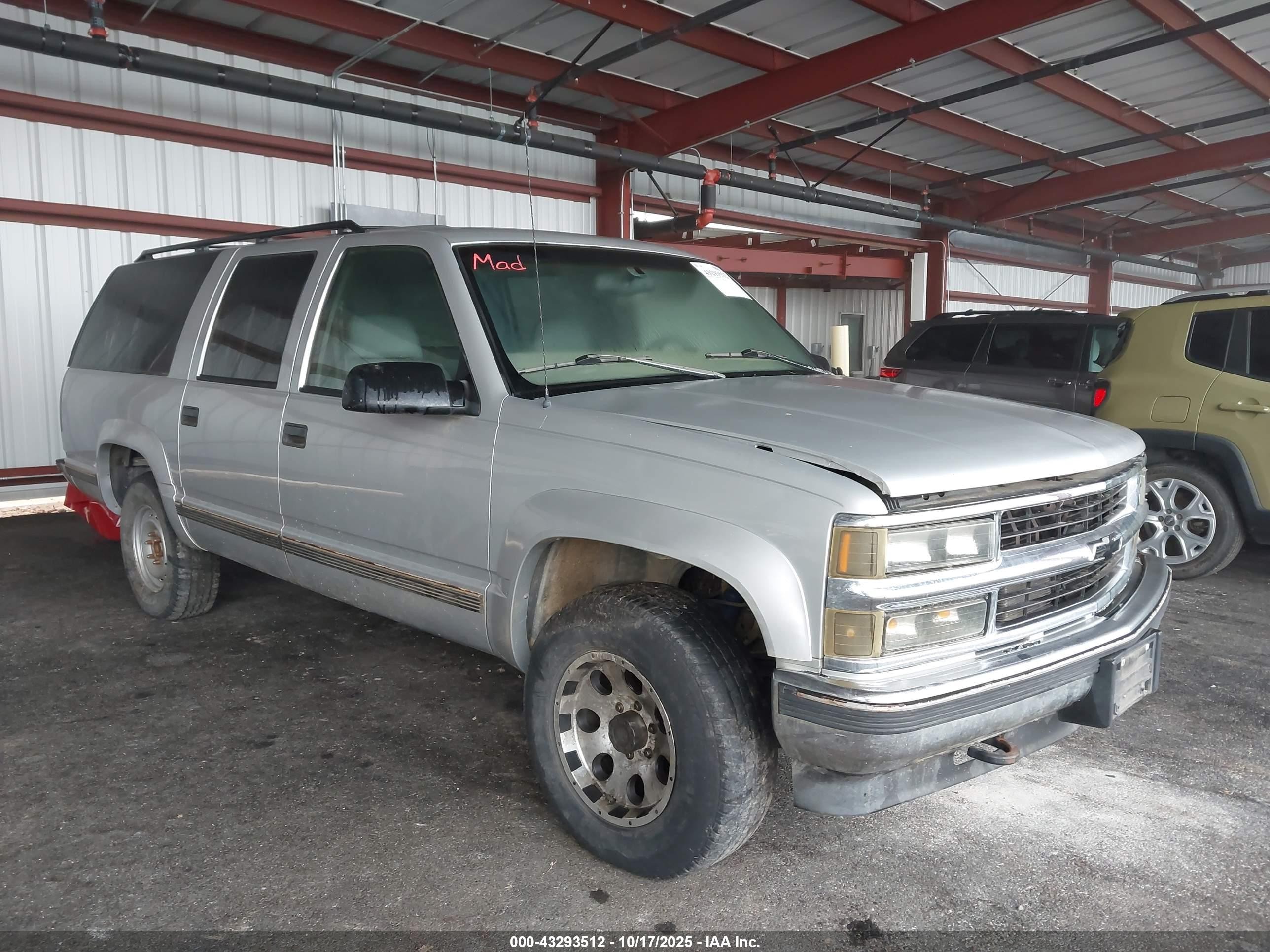 1997 Chevrolet Suburban 1500   Серебряный vin: 3GNFK16R3VG162229