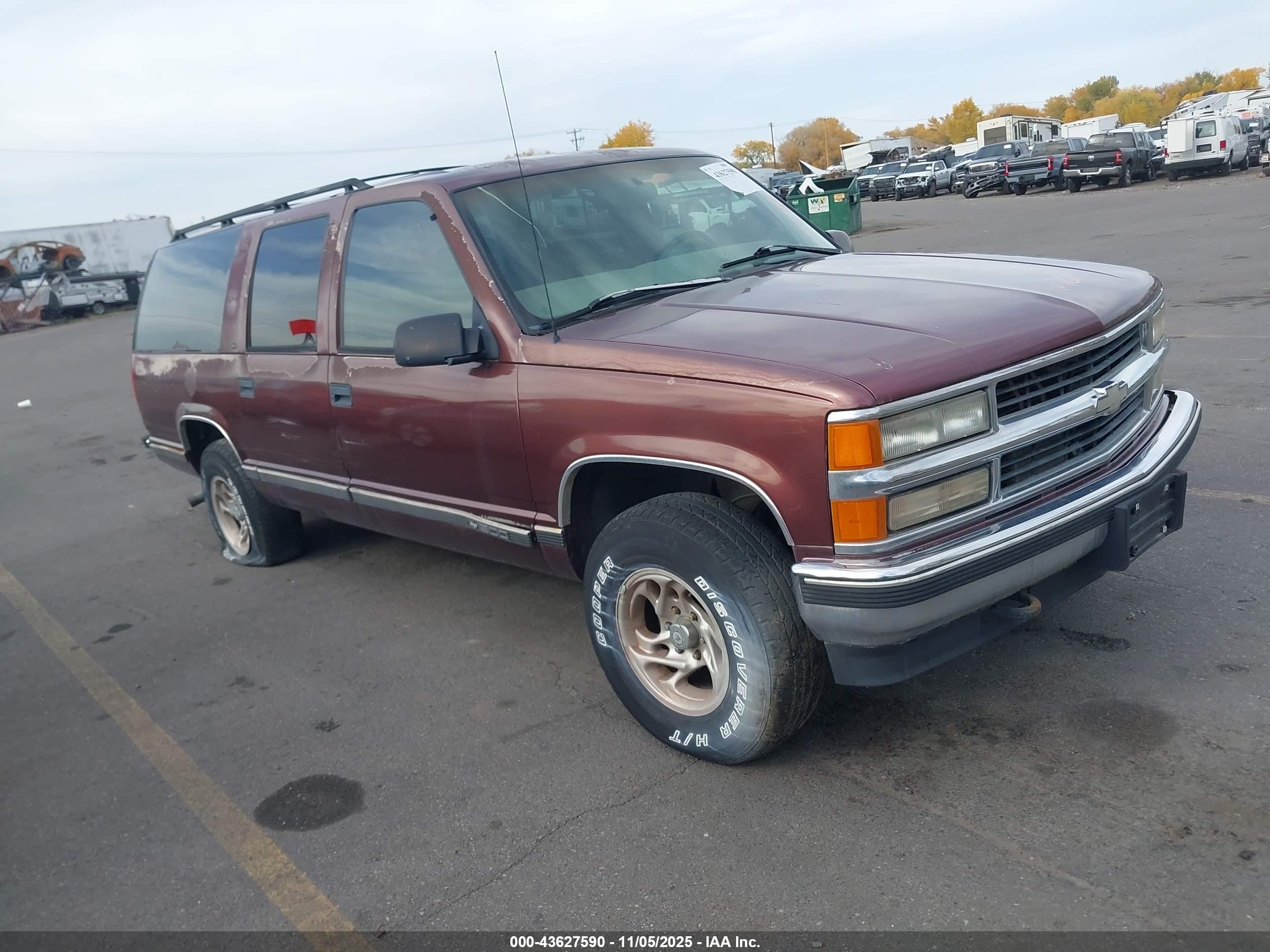 1997 Chevrolet Suburban K1500 Red vin: 3GNFK16R4VG182019