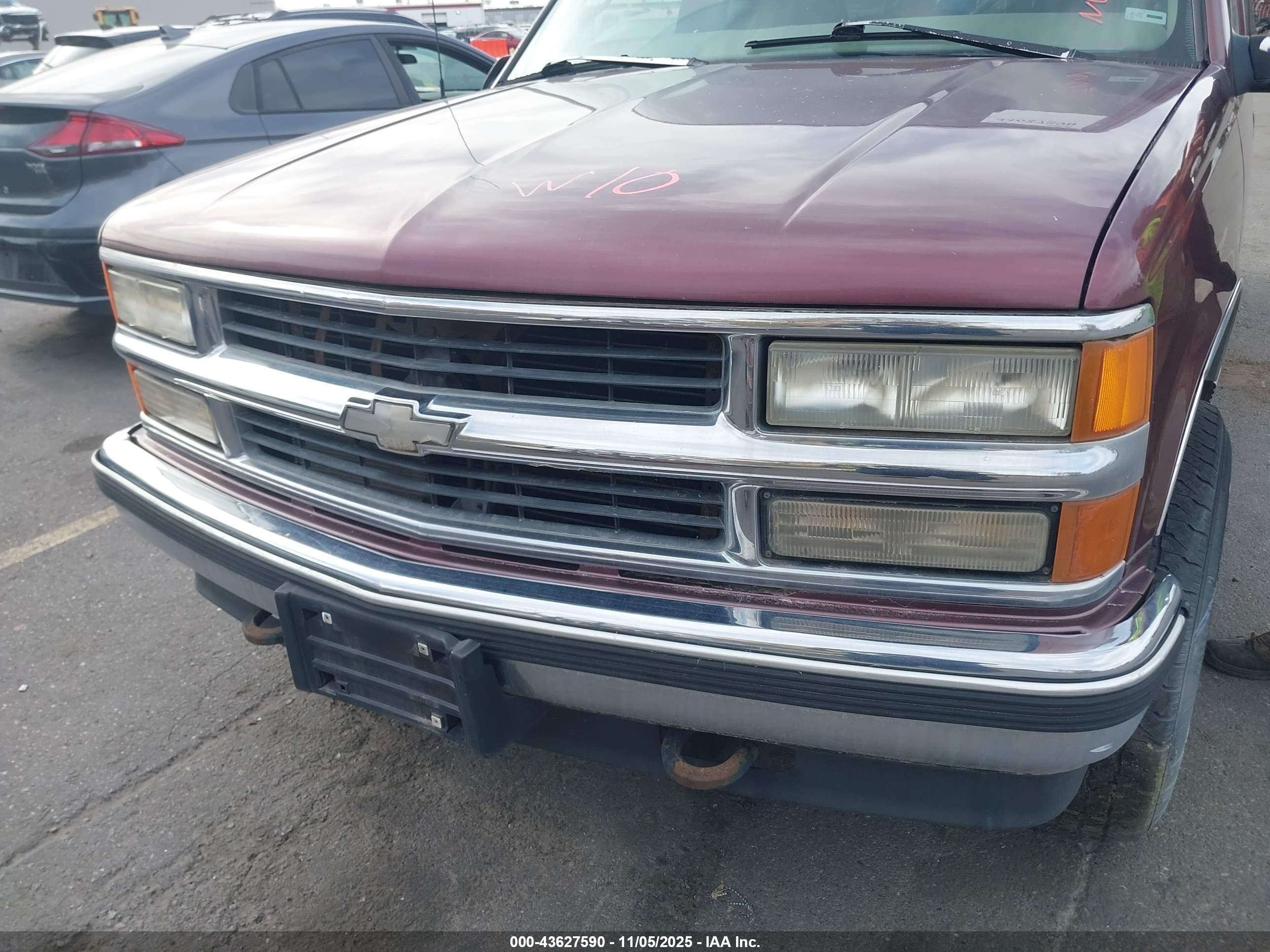 1997 Chevrolet Suburban K1500 Red vin: 3GNFK16R4VG182019