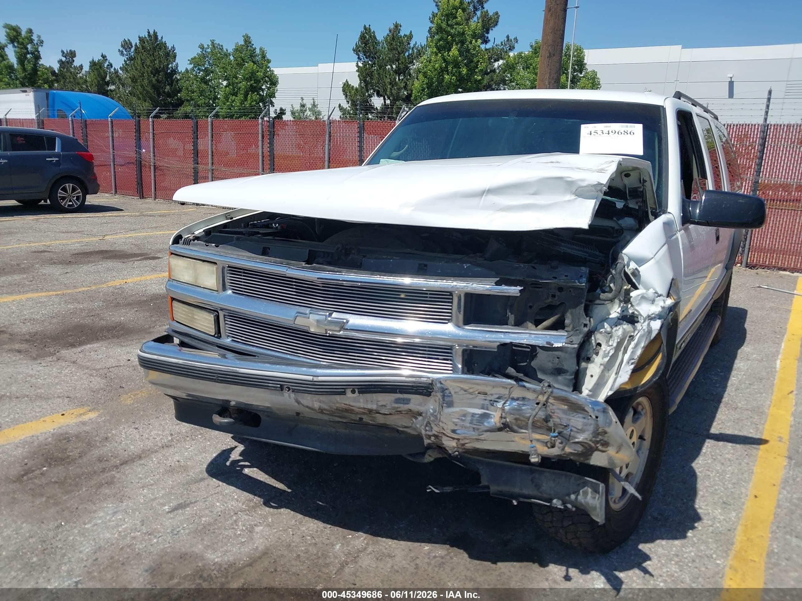 1999 Chevrolet Suburban Lt White vin: 3GNFK16R4XG109204