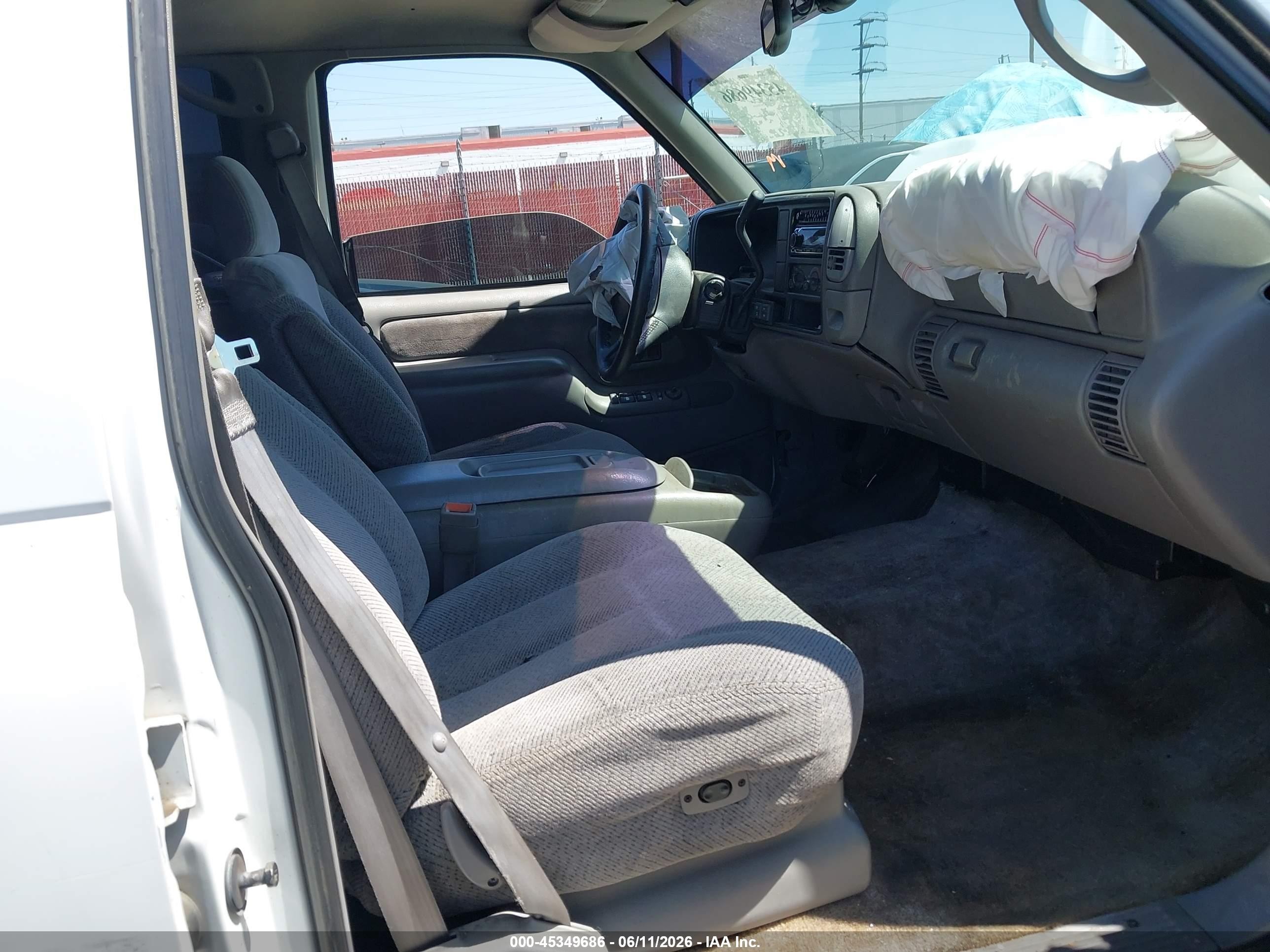 1999 Chevrolet Suburban Lt White vin: 3GNFK16R4XG109204
