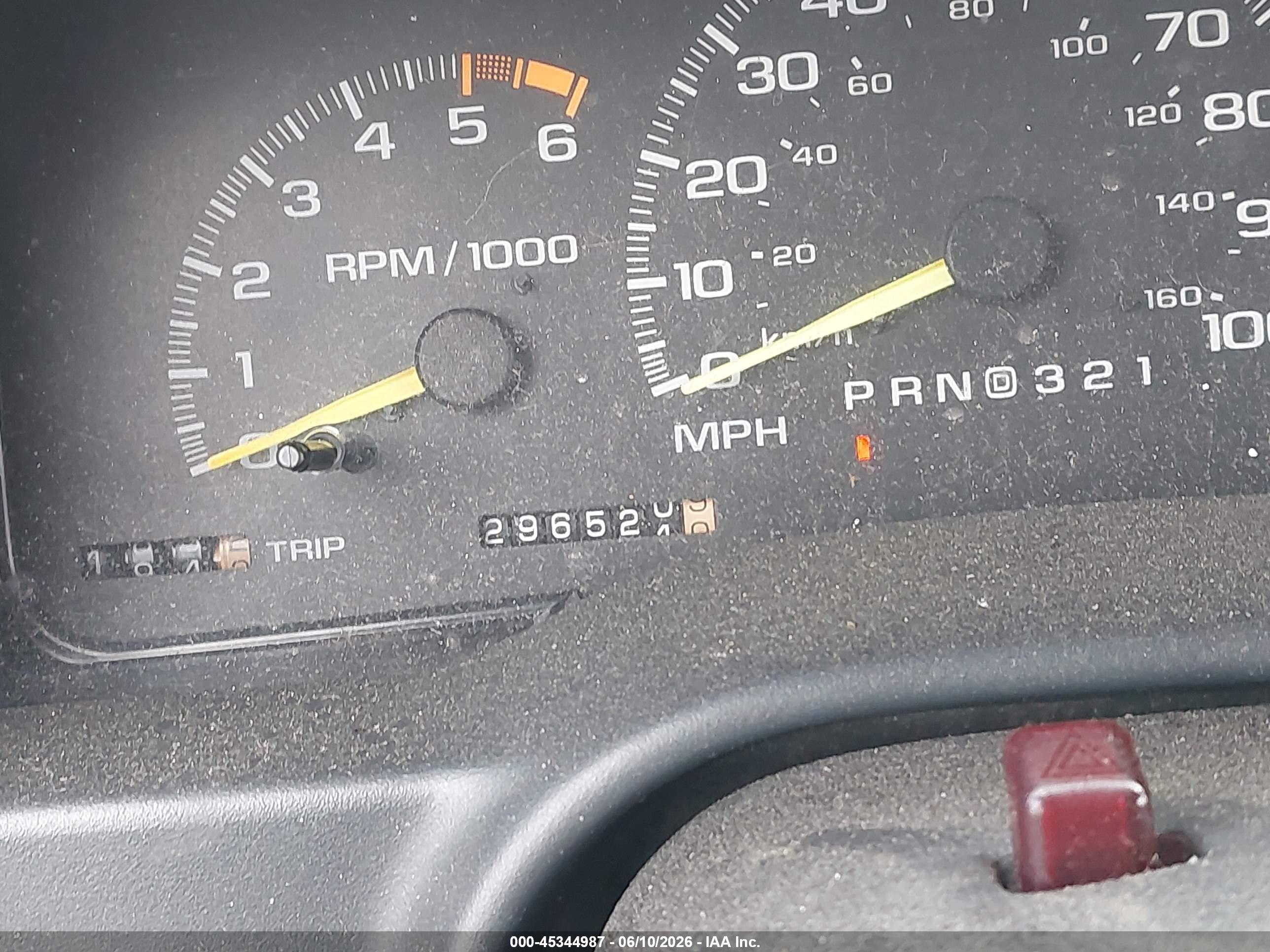 1996 Chevrolet Suburban K1500 Burgundy vin: 3GNFK16R5TG137216