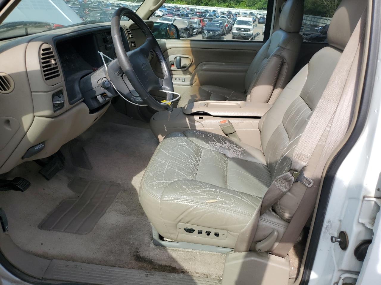1997 Chevrolet Suburban K1500 White vin: 3GNFK16R5VG153385