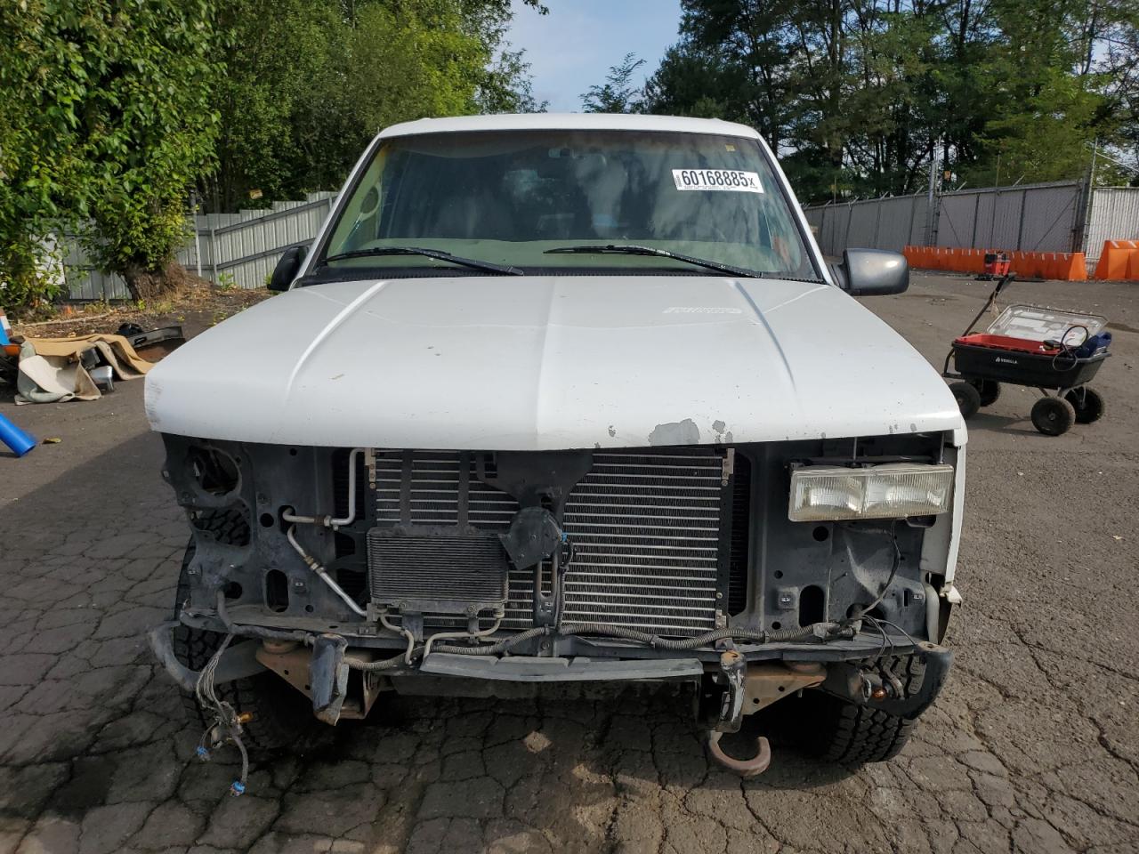 1997 Chevrolet Suburban K1500 White vin: 3GNFK16R5VG153385