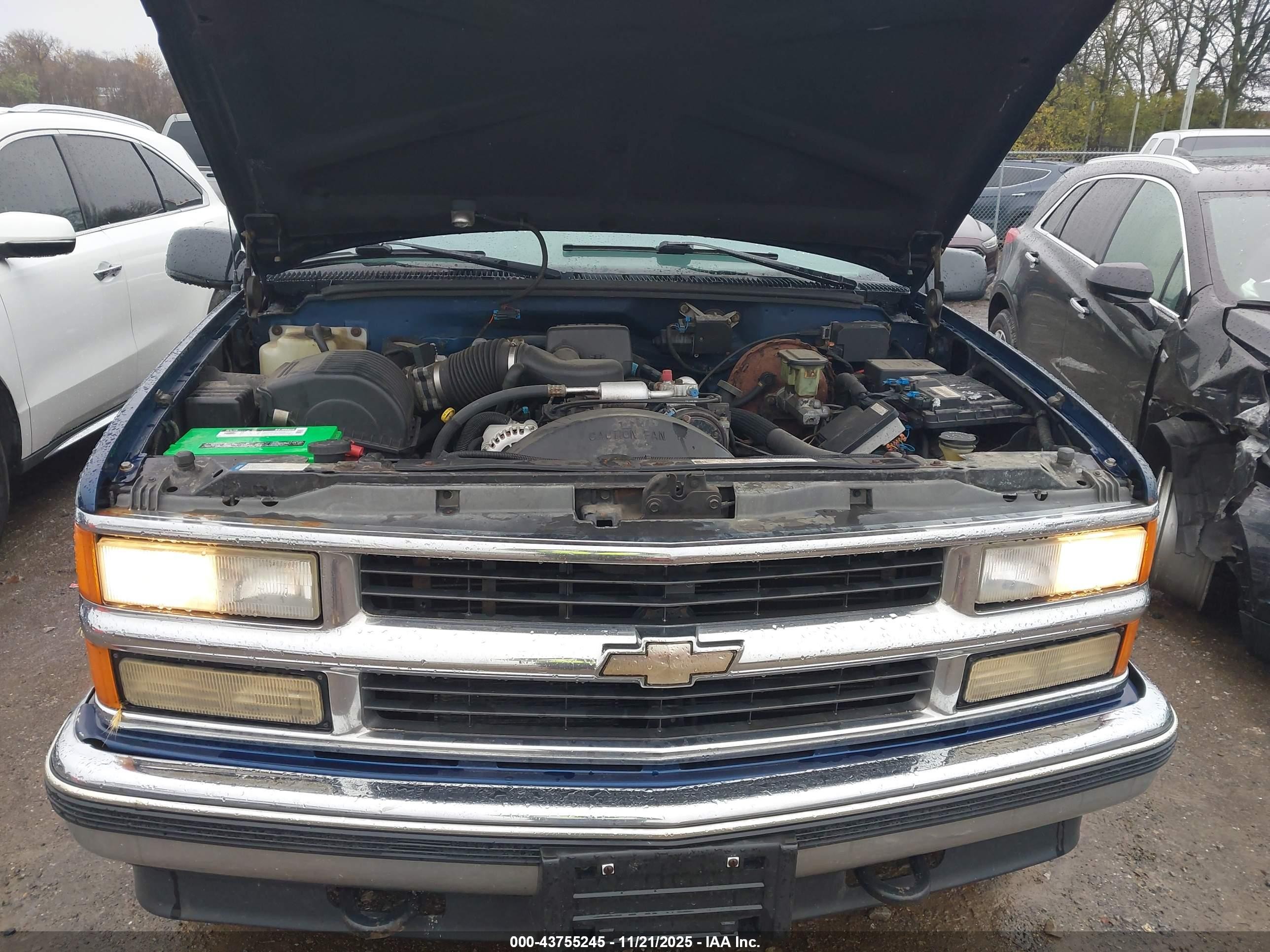 1997 Chevrolet Suburban 1500   Blue vin: 3GNFK16R5VG189156