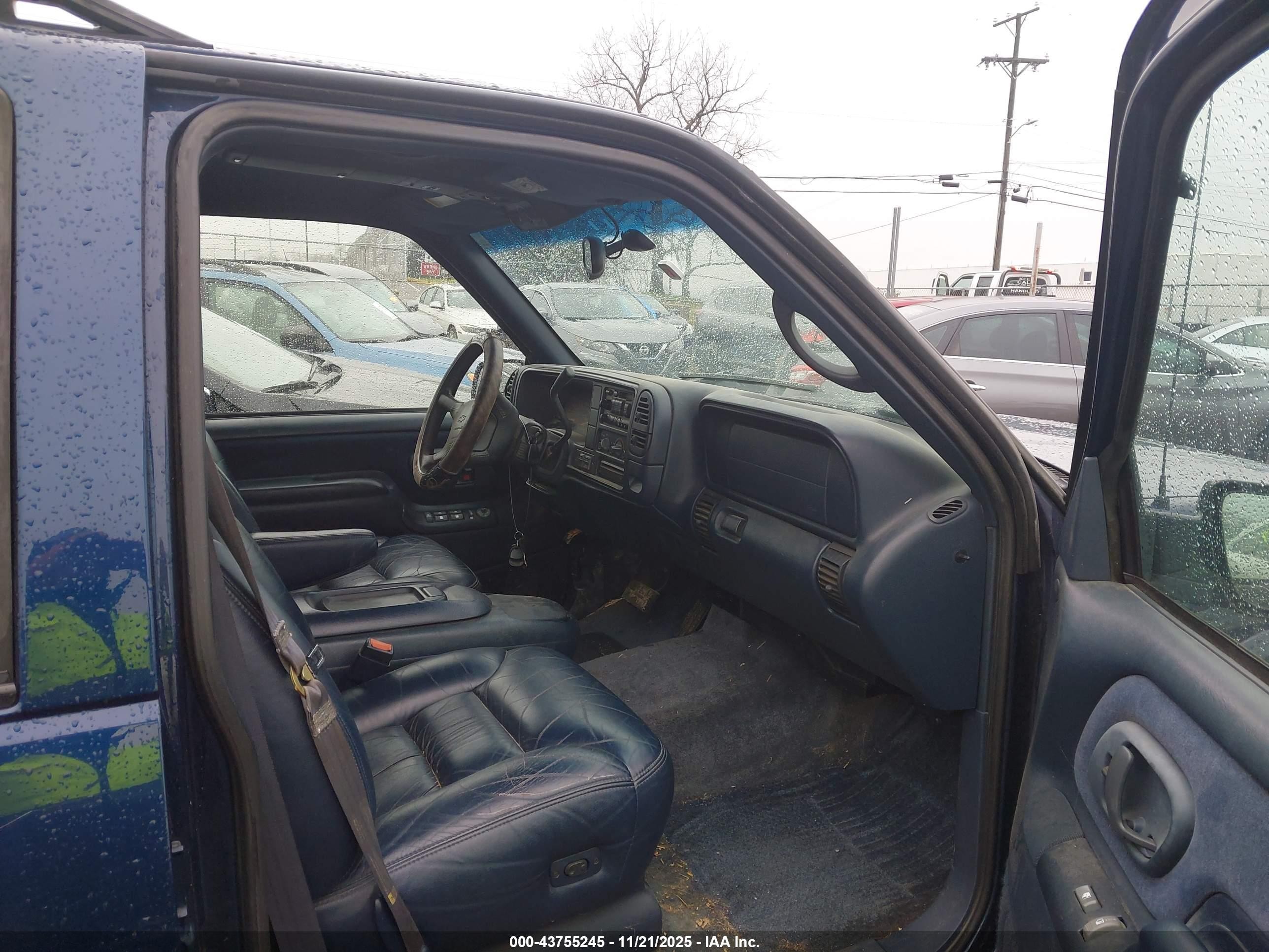 1997 Chevrolet Suburban 1500   Blue vin: 3GNFK16R5VG189156