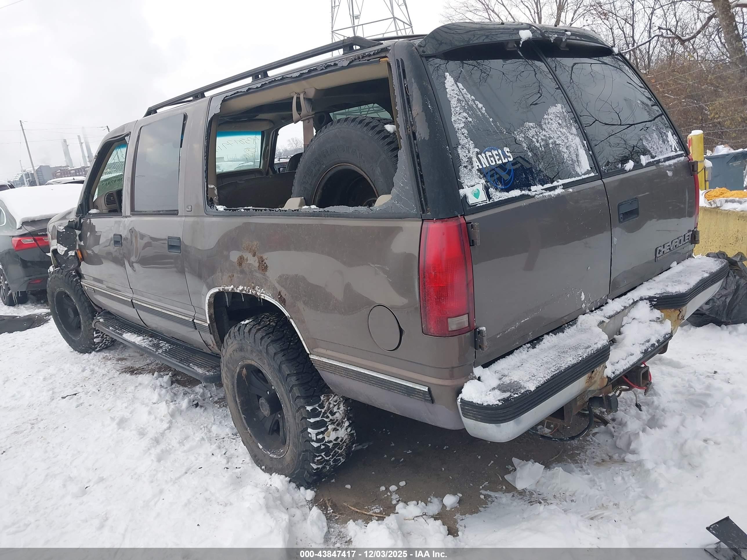 1997 Chevrolet Suburban 1500   Brown vin: 3GNFK16R5VG193532