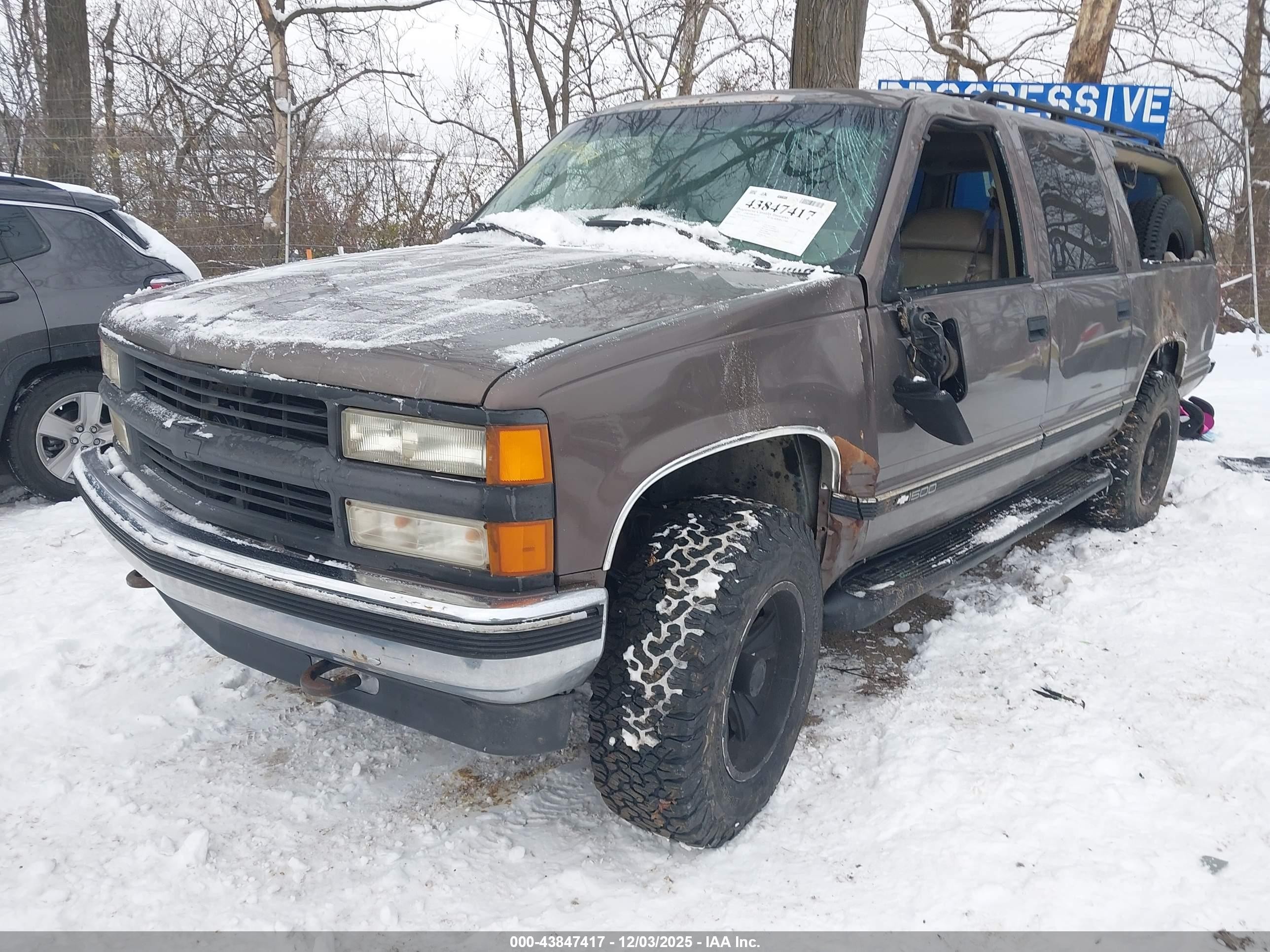 1997 Chevrolet Suburban 1500   Brown vin: 3GNFK16R5VG193532
