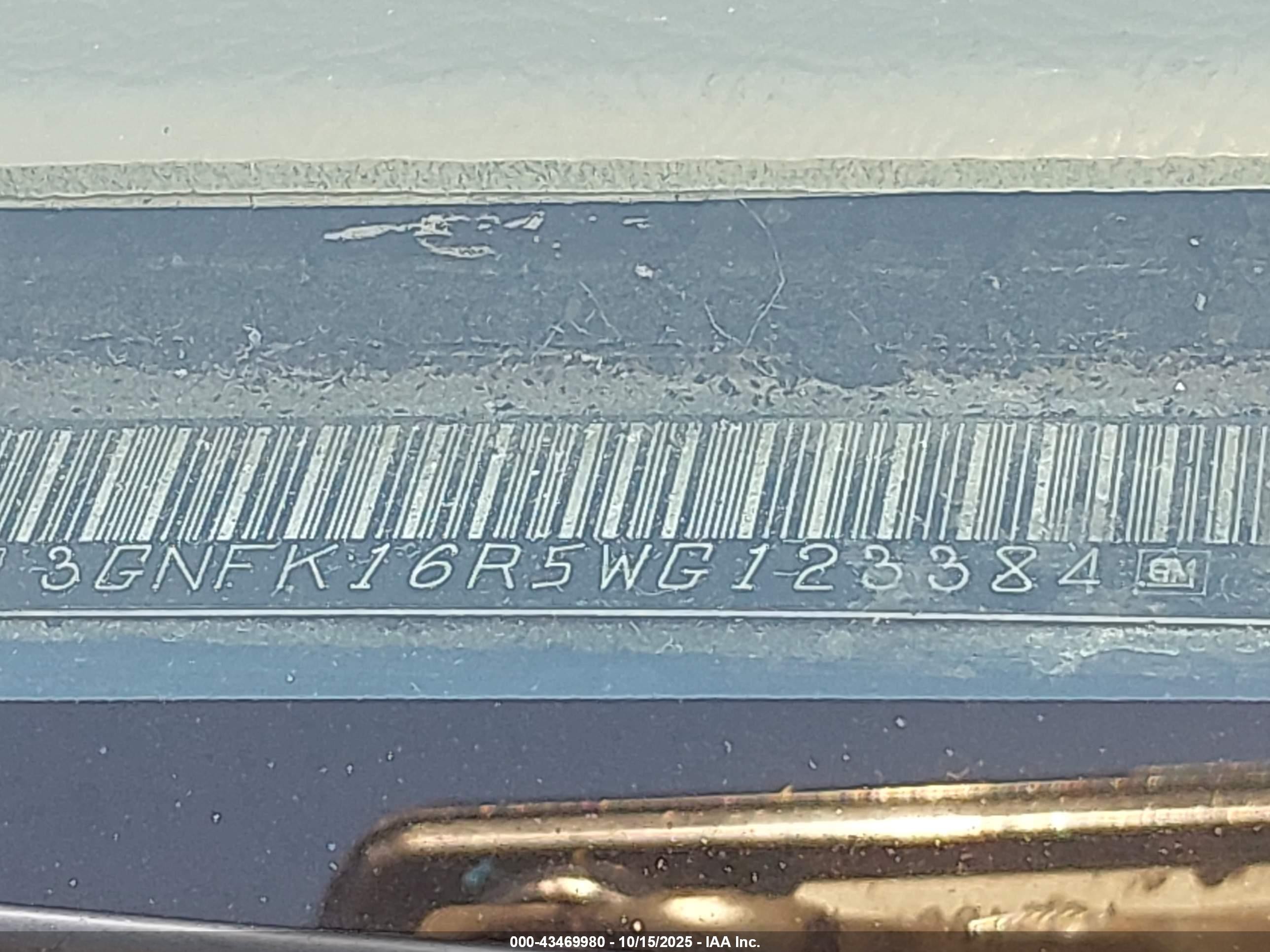 1998 Chevrolet Suburban 1500   Blue vin: 3GNFK16R5WG123384