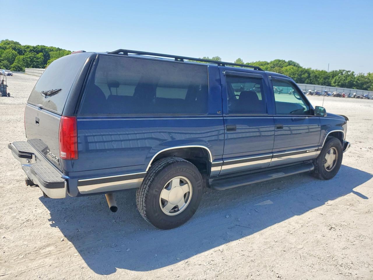 1999 Chevrolet Suburban K1500 Blue vin: 3GNFK16R5XG139750