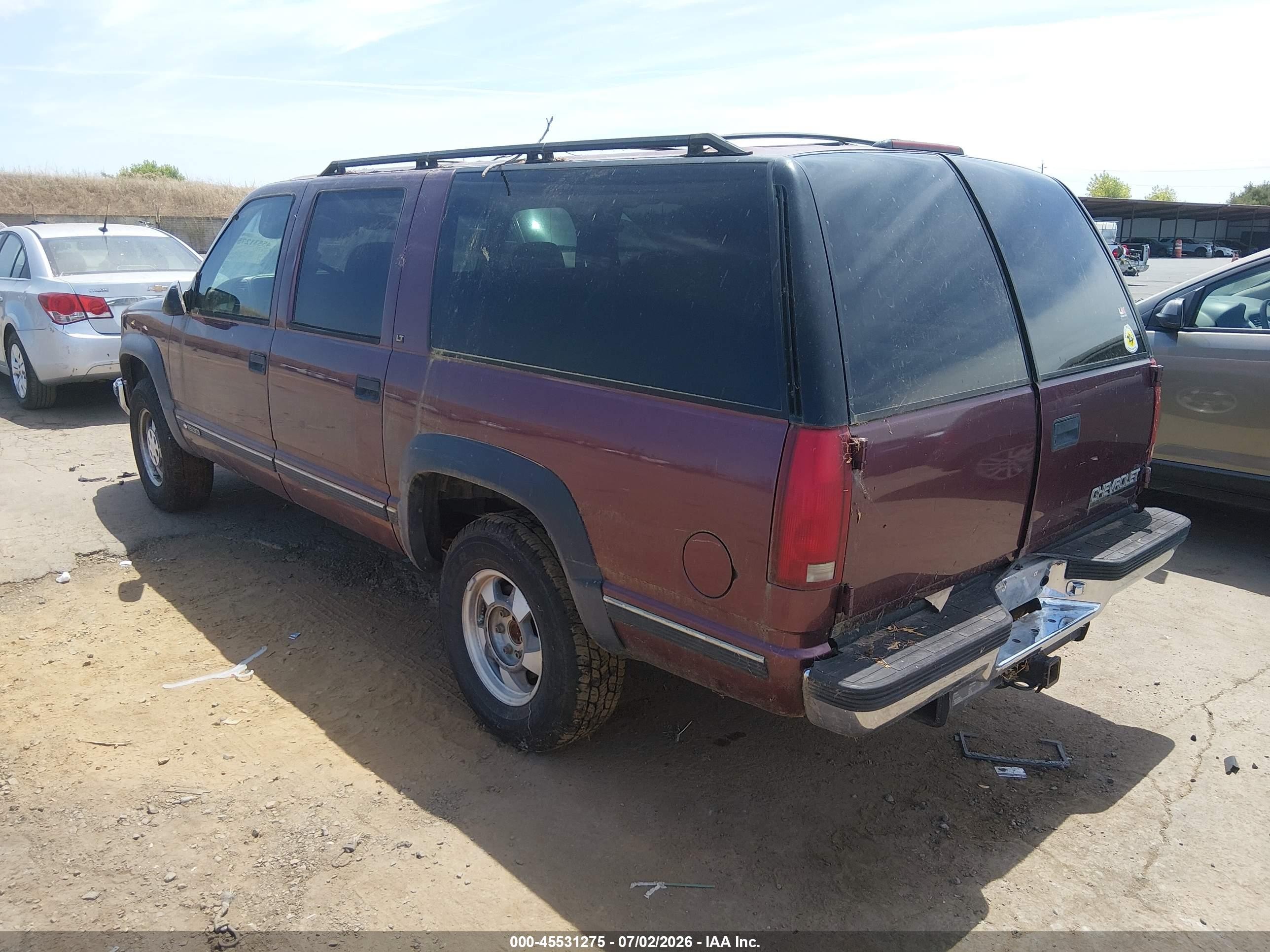 1996 Chevrolet Suburban K1500 Red vin: 3GNFK16R6TG156258