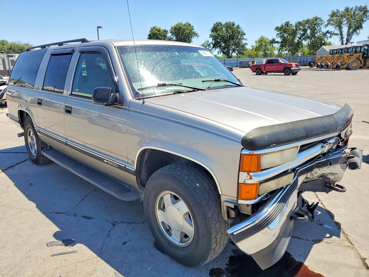 1999 Chevrolet Suburban K1500 Silver vin: 3GNFK16R6XG105672