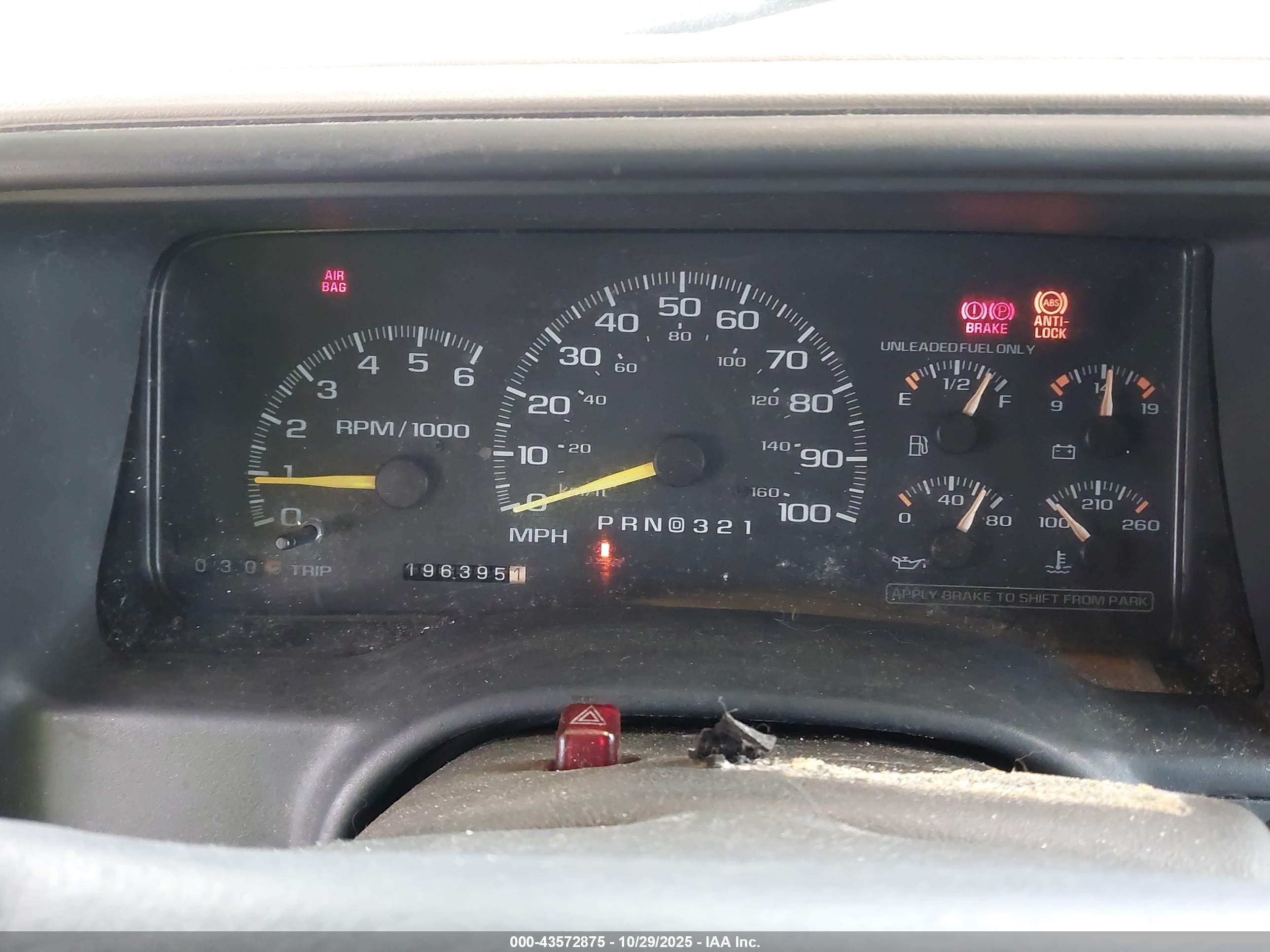 1997 Chevrolet Suburban 1500   Green vin: 3GNFK16R7VG122025