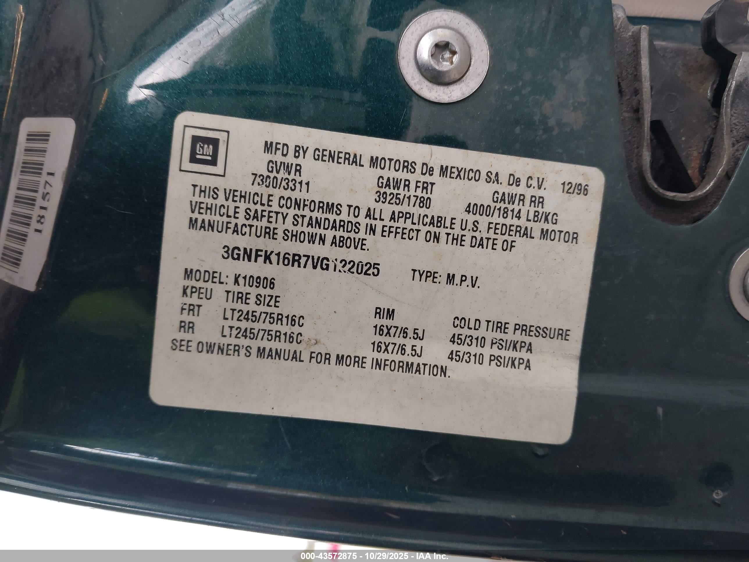 1997 Chevrolet Suburban 1500   Green vin: 3GNFK16R7VG122025
