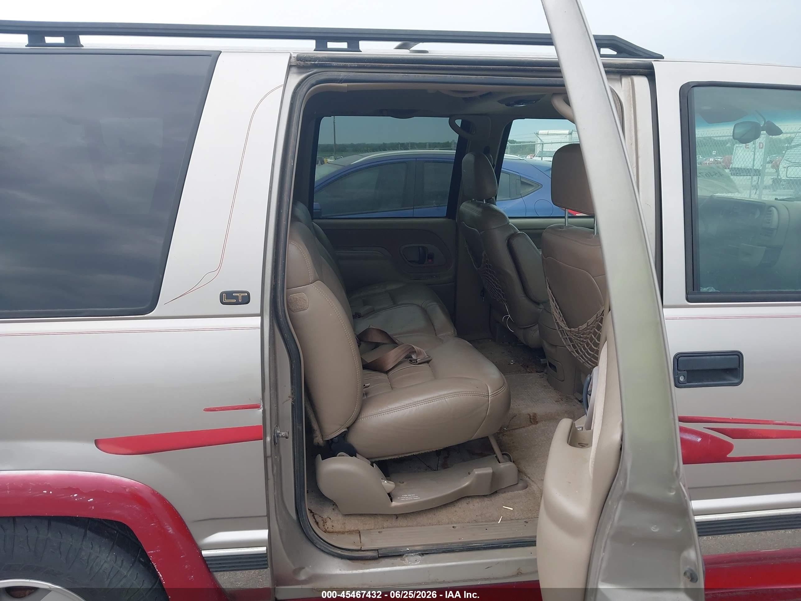 1999 Chevrolet Suburban Lt Желто-коричневый vin: 3GNFK16R7XG189159
