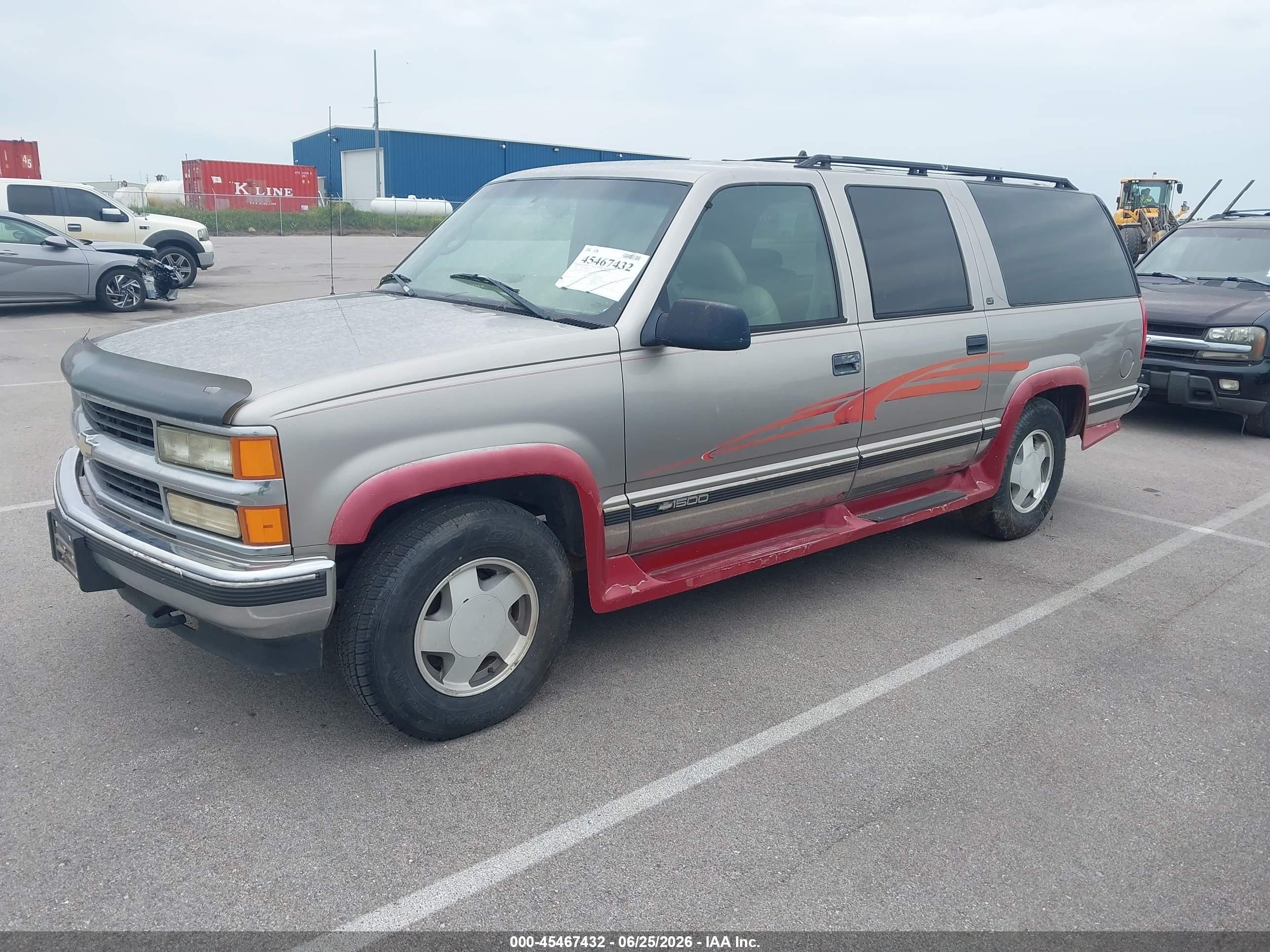 1999 Chevrolet Suburban Lt Желто-коричневый vin: 3GNFK16R7XG189159