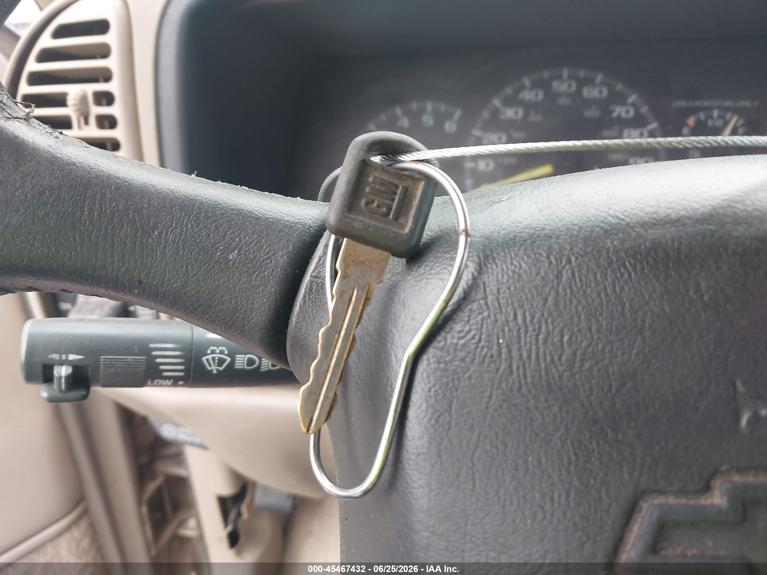 1999 Chevrolet Suburban Lt Желто-коричневый vin: 3GNFK16R7XG189159
