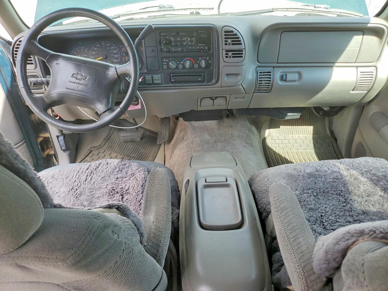 1997 Chevrolet Suburban K1500 Green vin: 3GNFK16R8VG117402