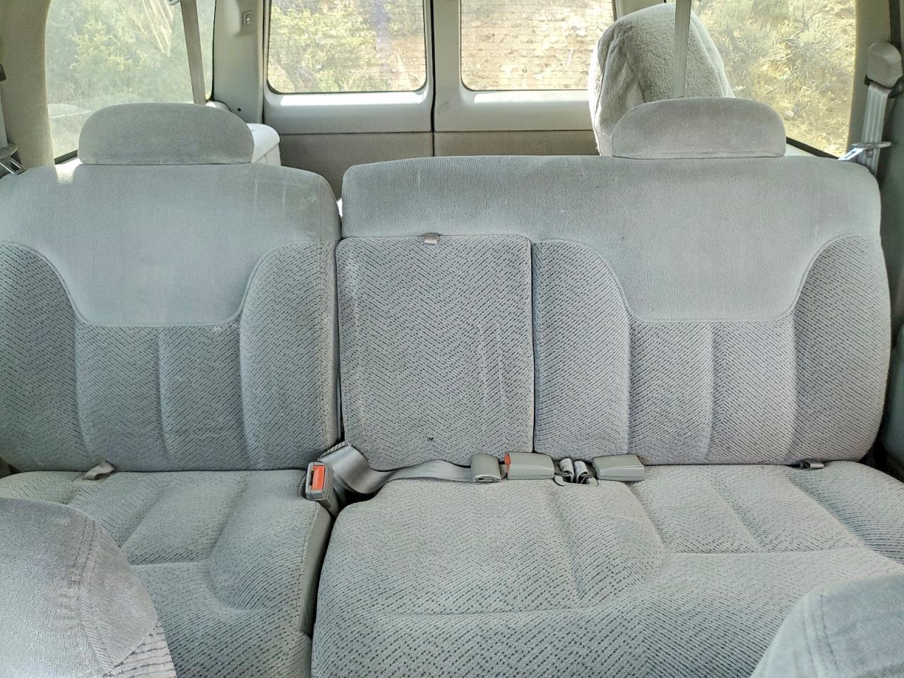 1997 Chevrolet Suburban K1500 Green vin: 3GNFK16R8VG117402