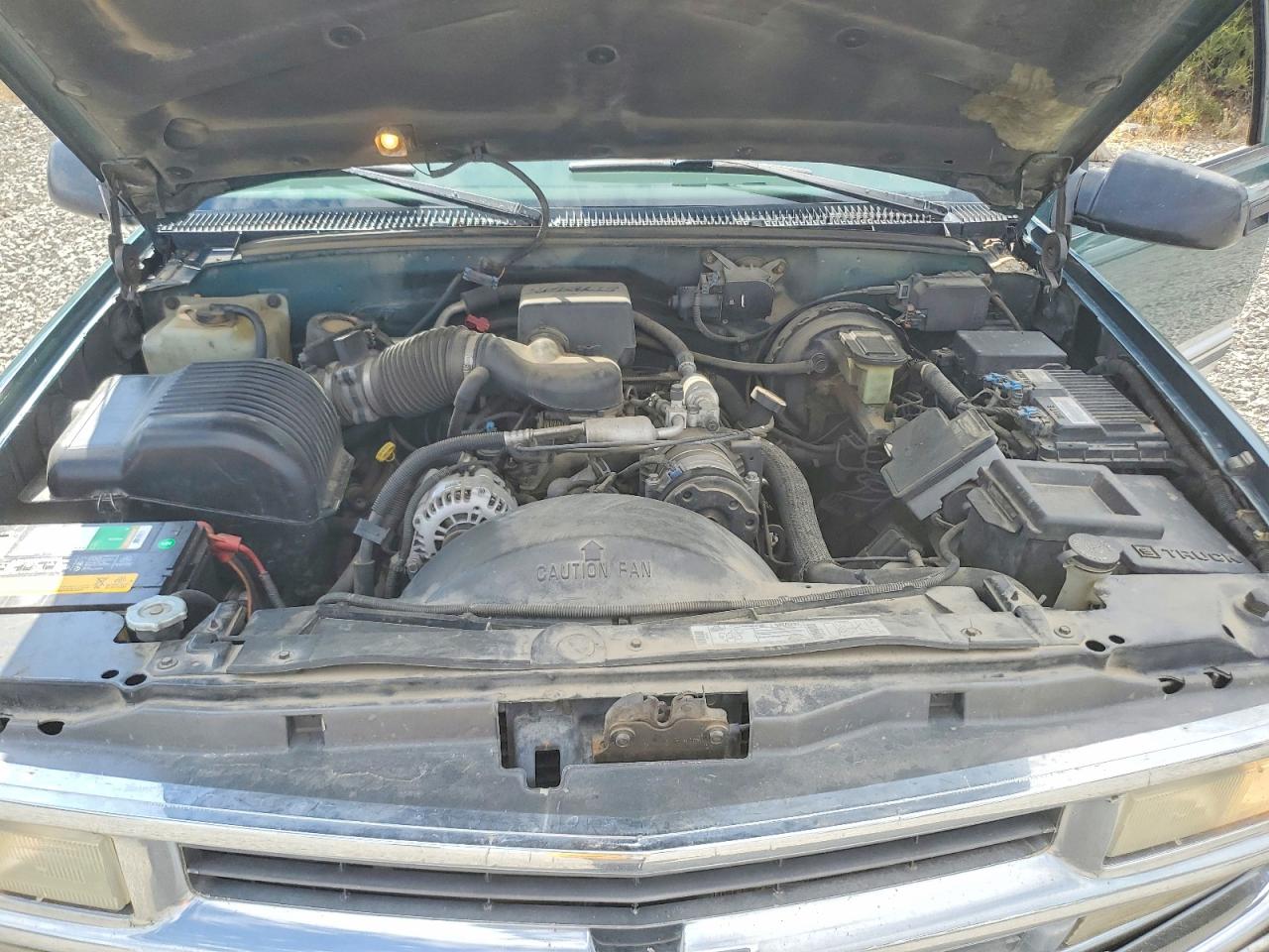 1997 Chevrolet Suburban K1500 Green vin: 3GNFK16R8VG117402