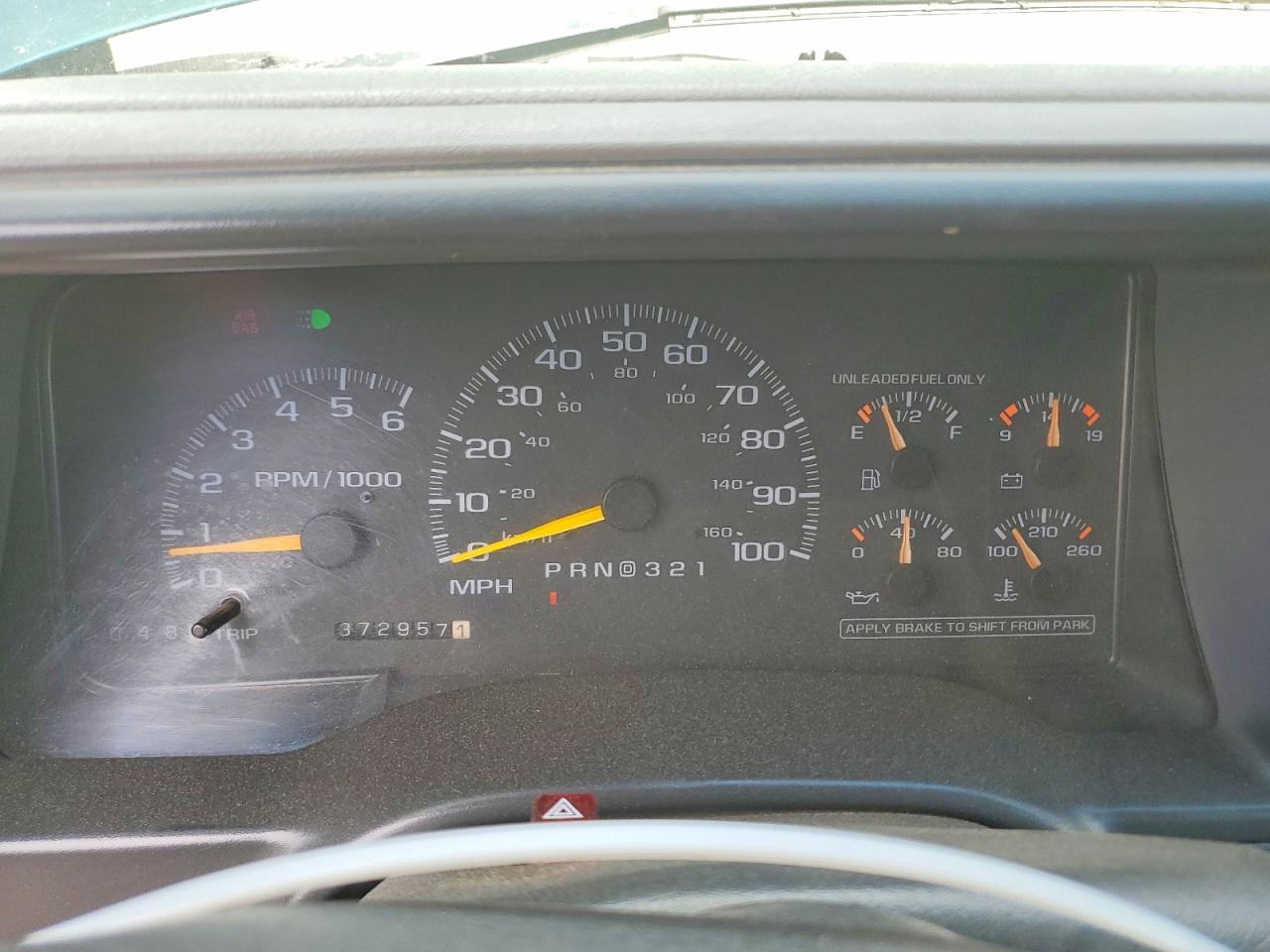 1997 Chevrolet Suburban K1500 Green vin: 3GNFK16R8VG117402