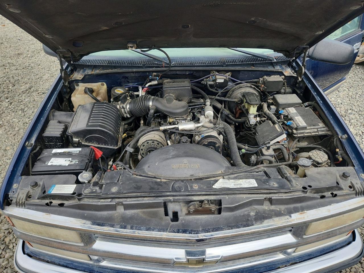 1999 Chevrolet Suburban K1500 Blue vin: 3GNFK16R8XG222878