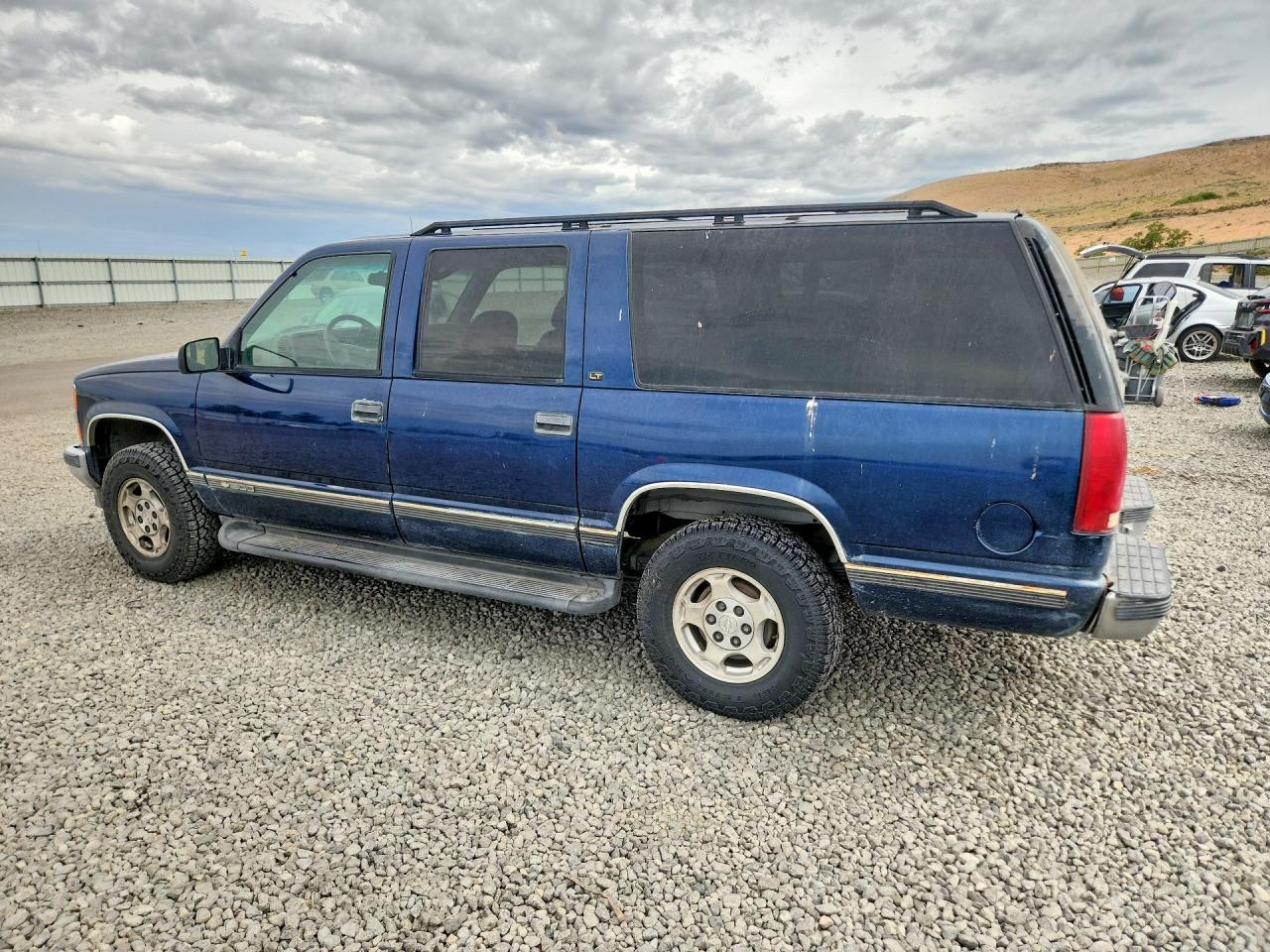 1999 Chevrolet Suburban K1500 Blue vin: 3GNFK16R8XG222878