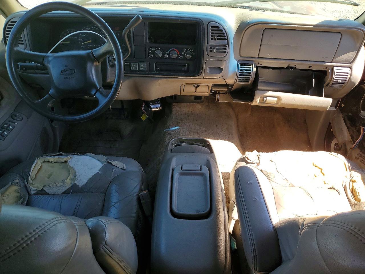 1999 Chevrolet Suburban K1500 Темно-бордовый vin: 3GNFK16R9XG194038