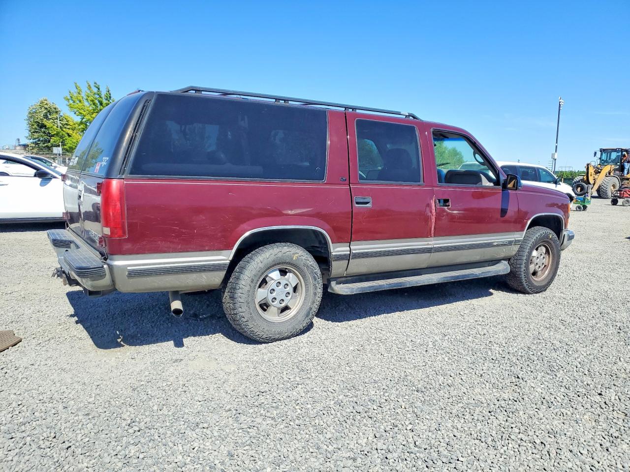1999 Chevrolet Suburban K1500 Темно-бордовый vin: 3GNFK16R9XG194038