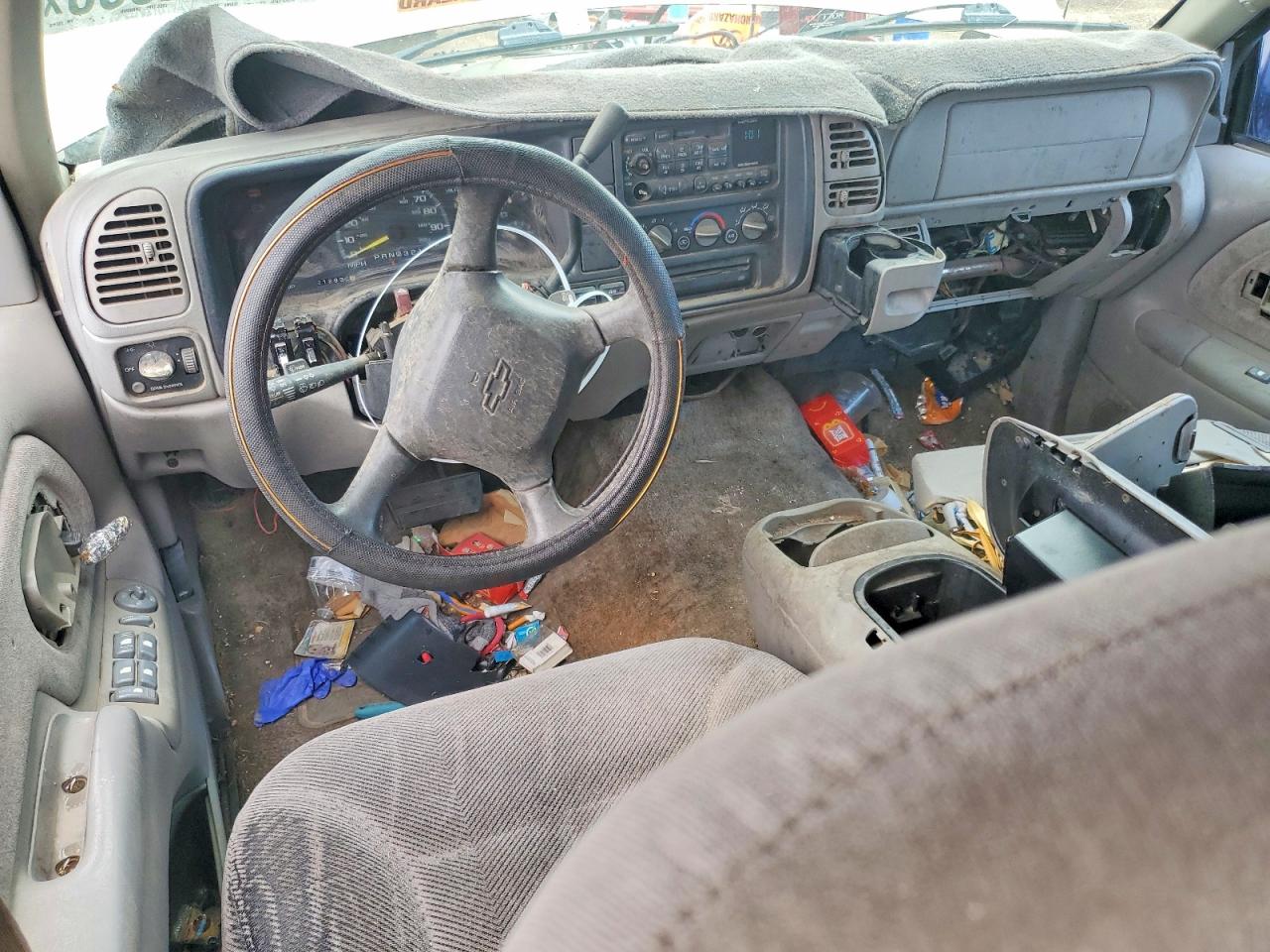 1999 Chevrolet Suburban K1500 Gold vin: 3GNFK16R9XG232416