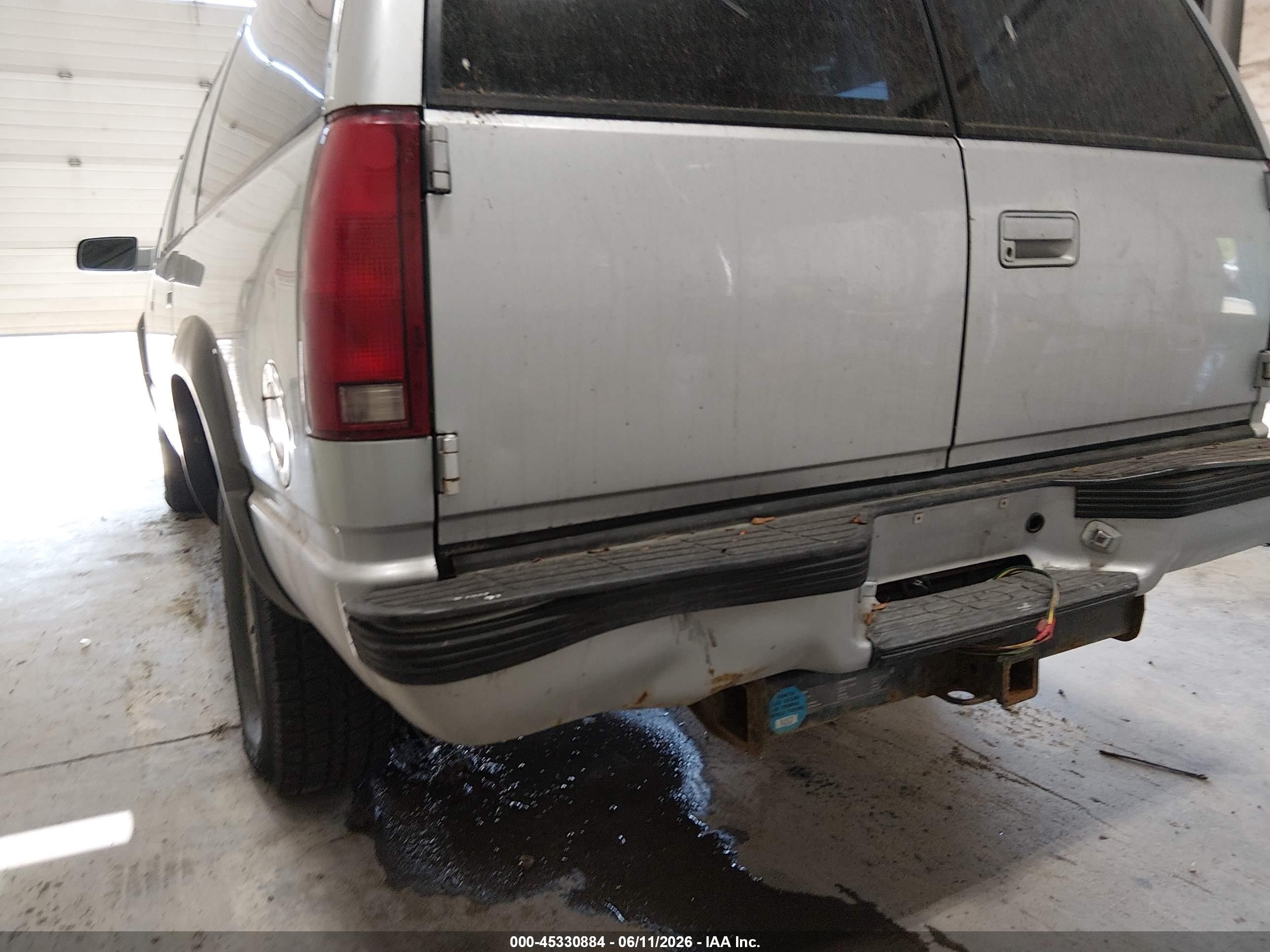 1997 Chevrolet Suburban 1500   Серебряный vin: 3GNFK16RXVG186348